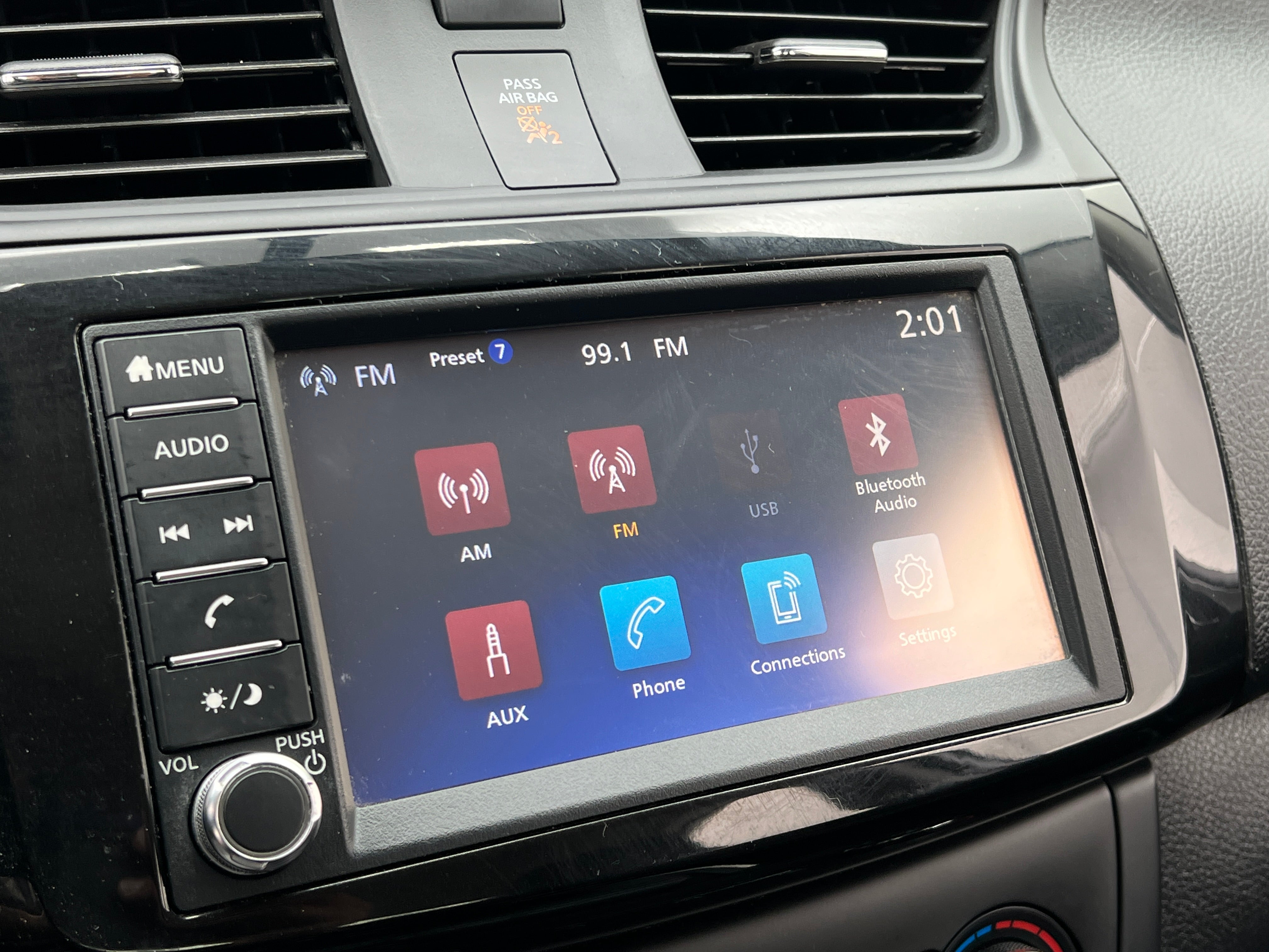 2019 Nissan Sentra S 4