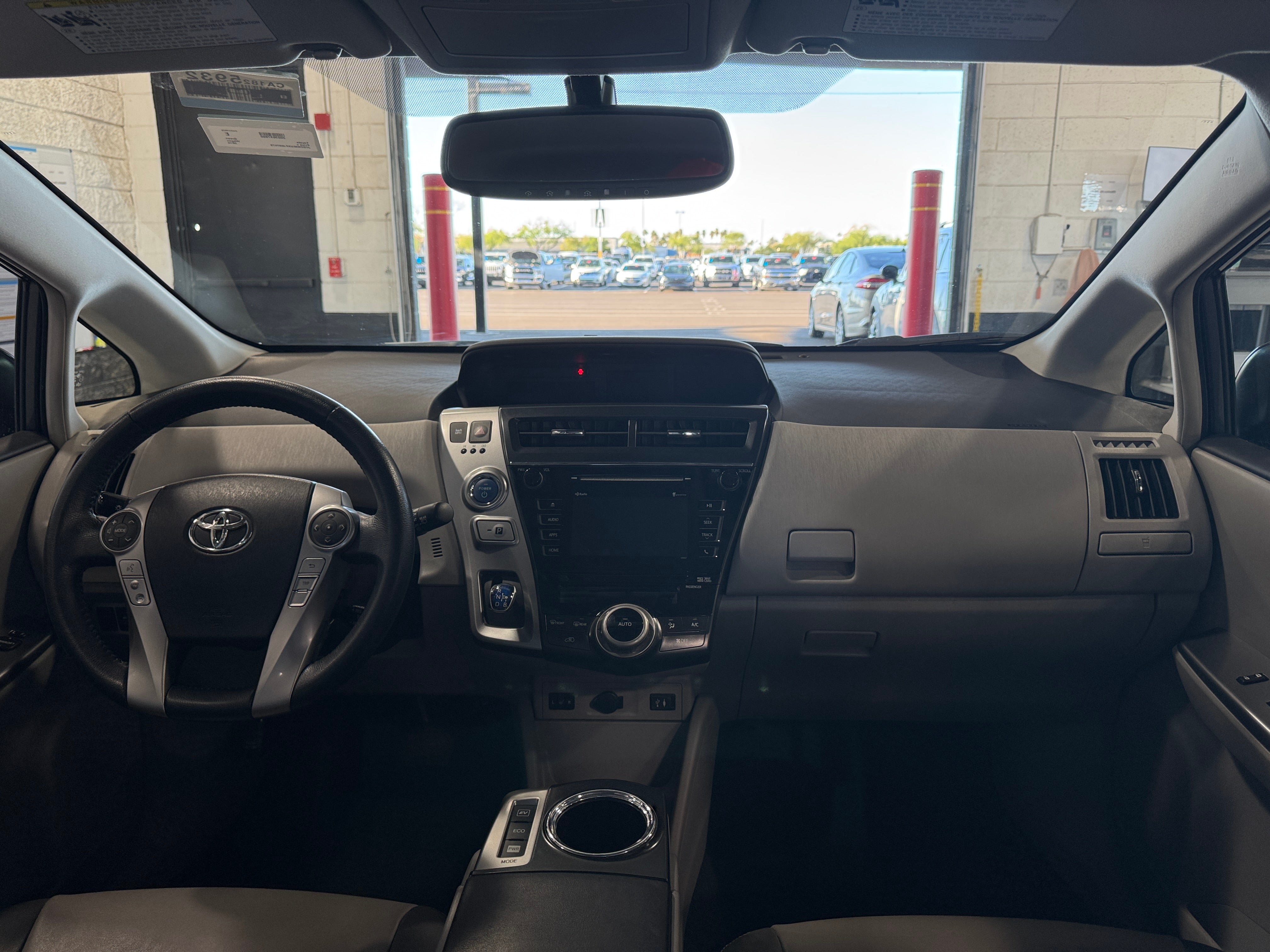 2015 Toyota Prius v Four 3