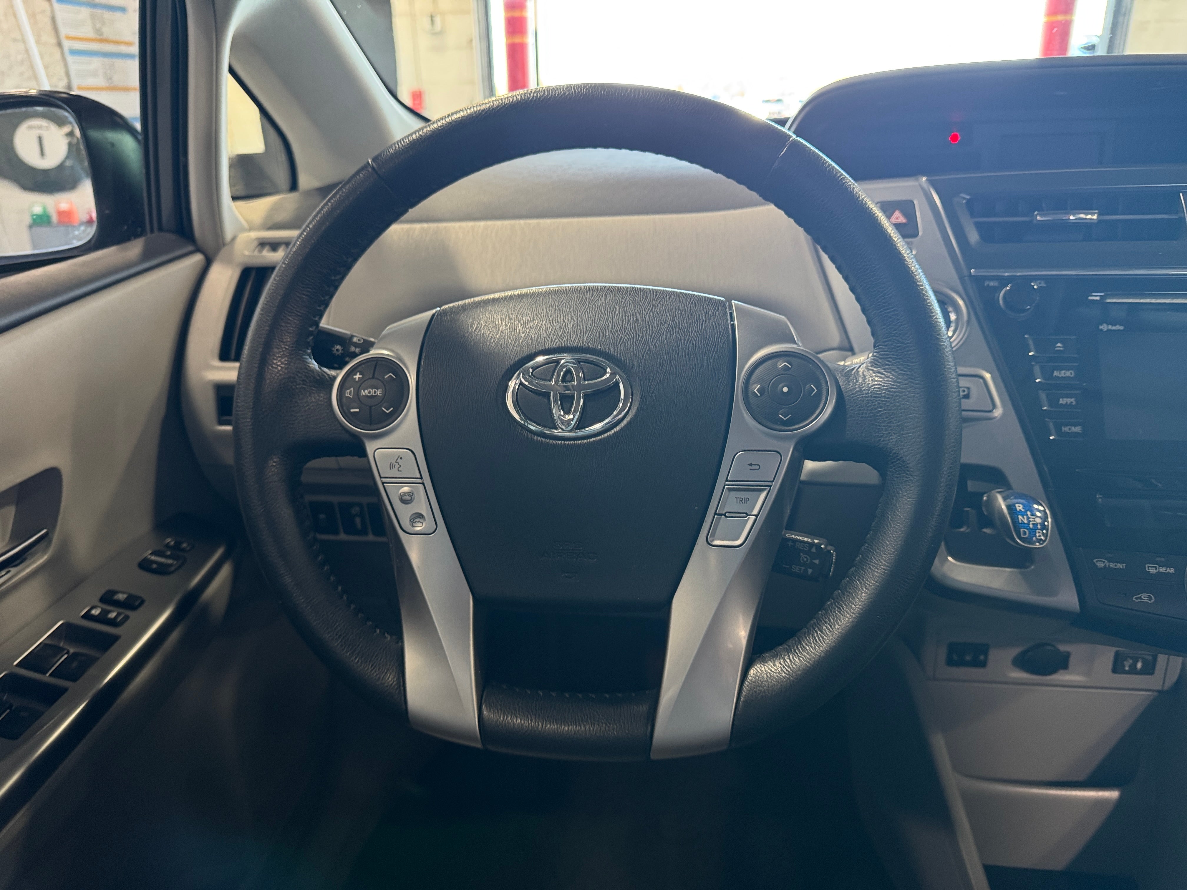 2015 Toyota Prius v Four 5