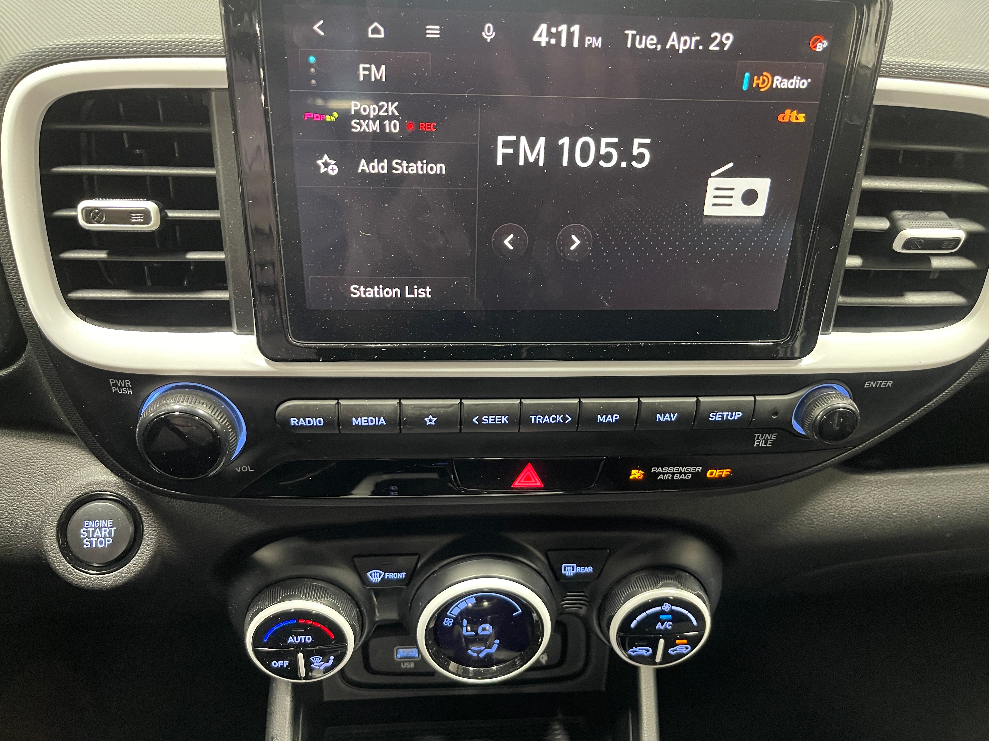 2023 Hyundai Venue Limited 3