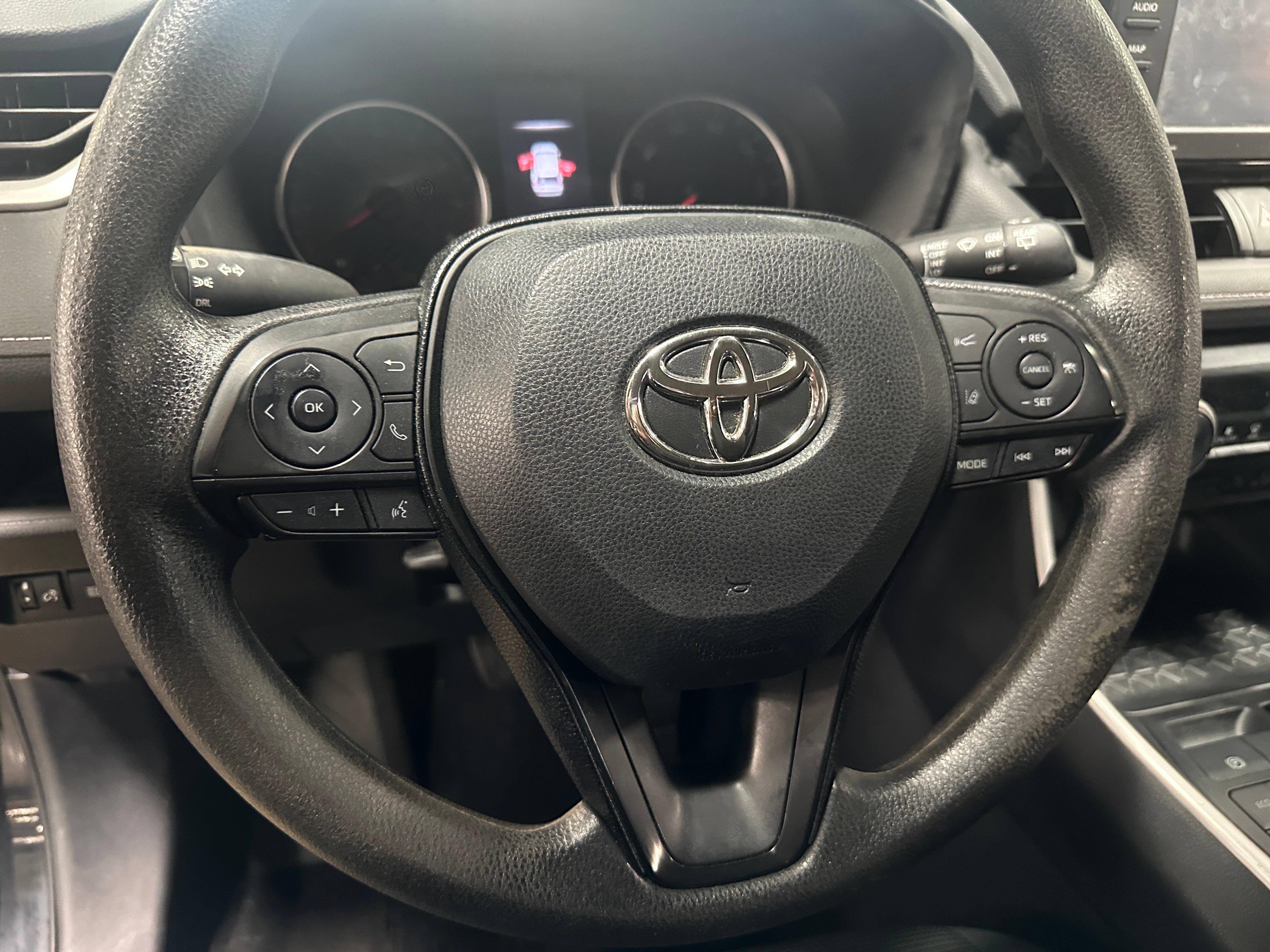 2021 Toyota RAV4 LE 5