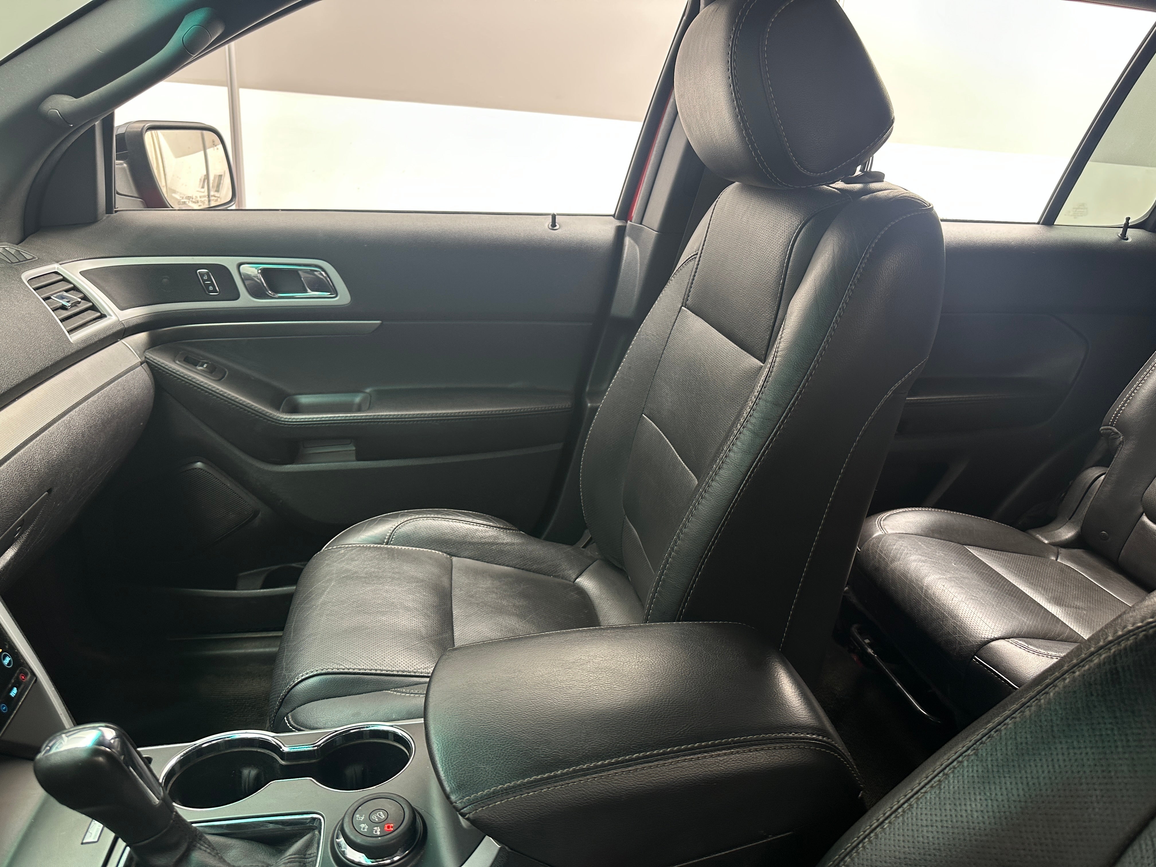 2015 Ford Explorer Sport 2