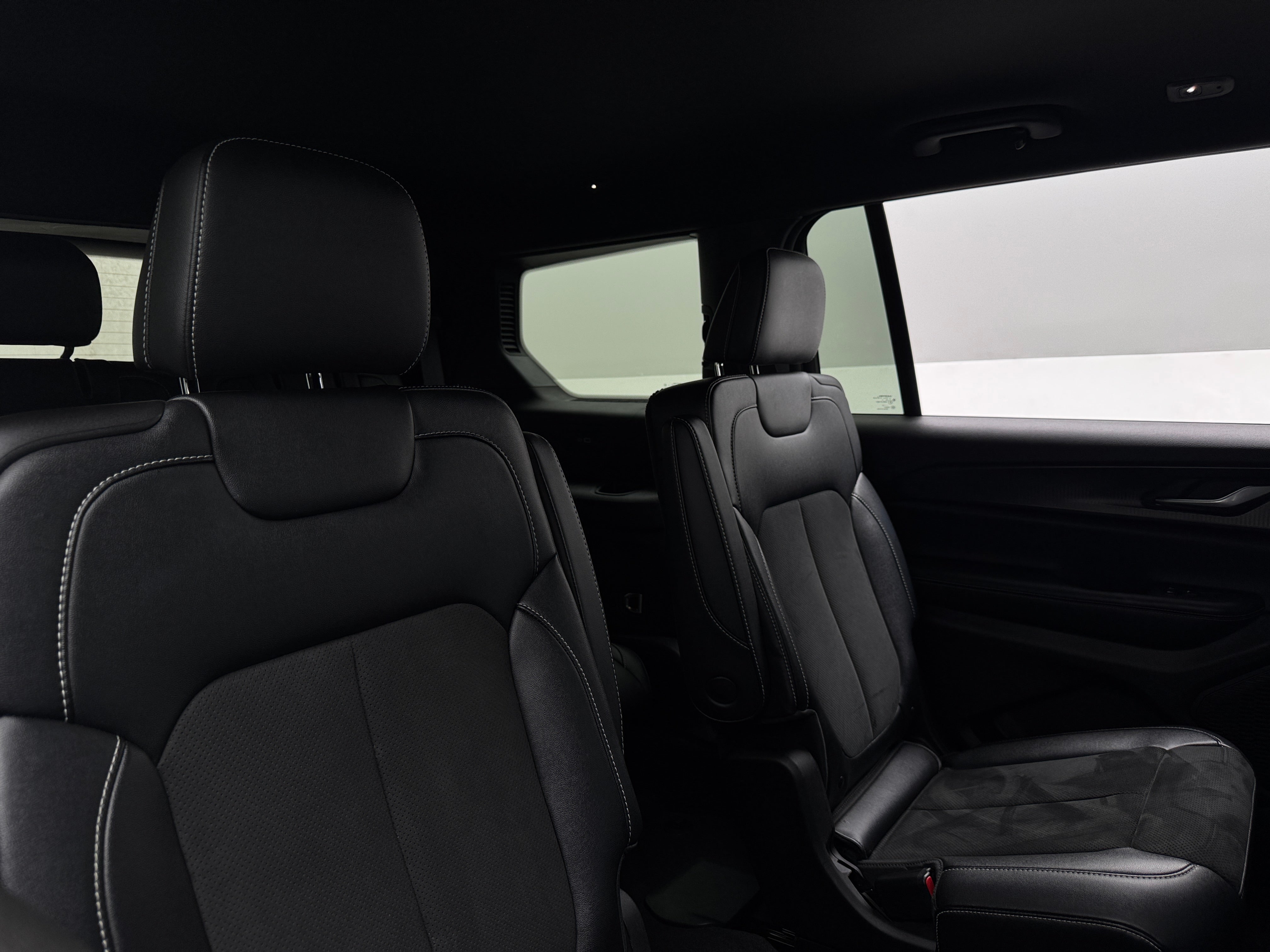 2023 Jeep Grand Cherokee L Altitude 6