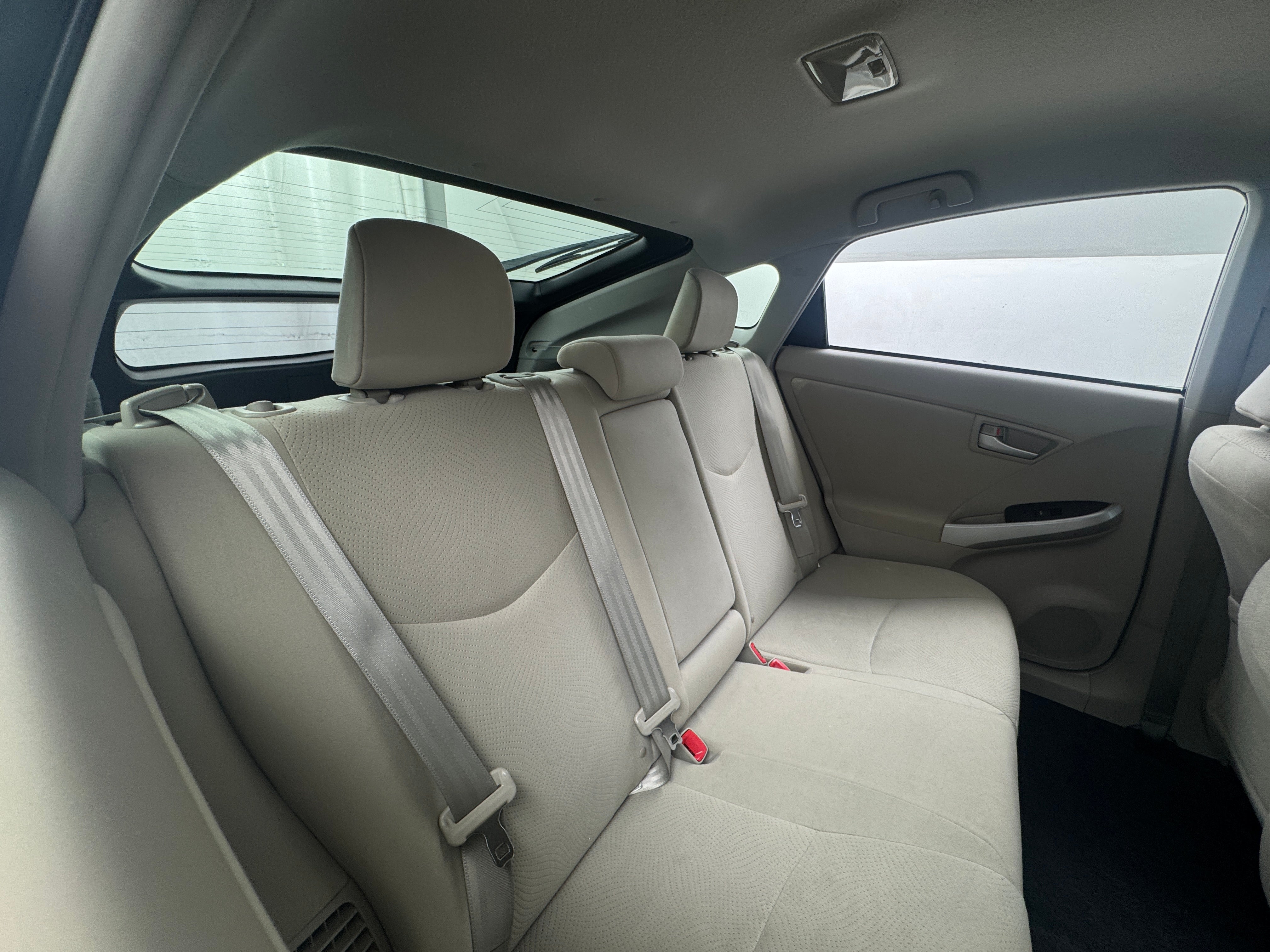 2013 Toyota Prius Two 6