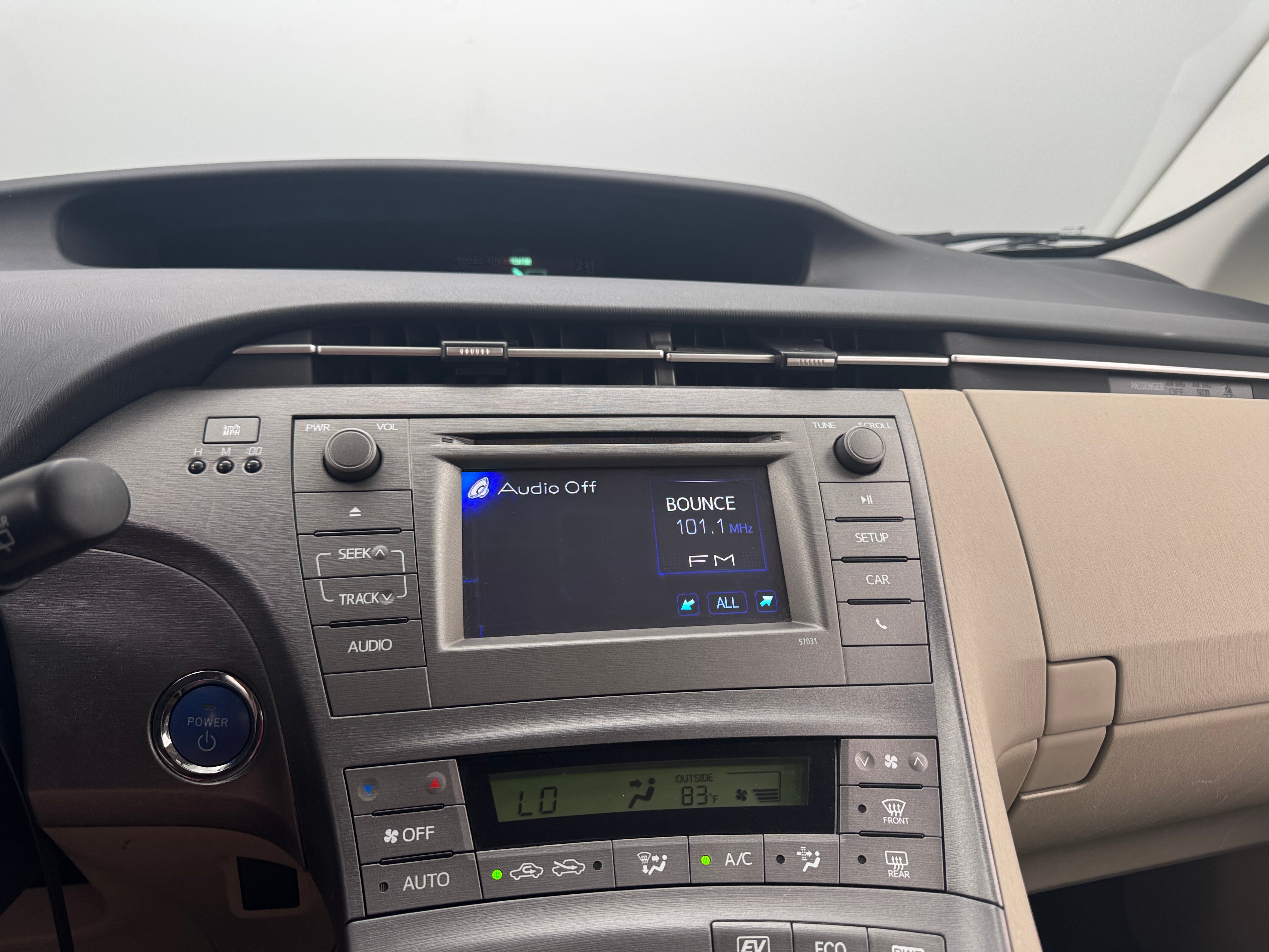 2013 Toyota Prius Two 4