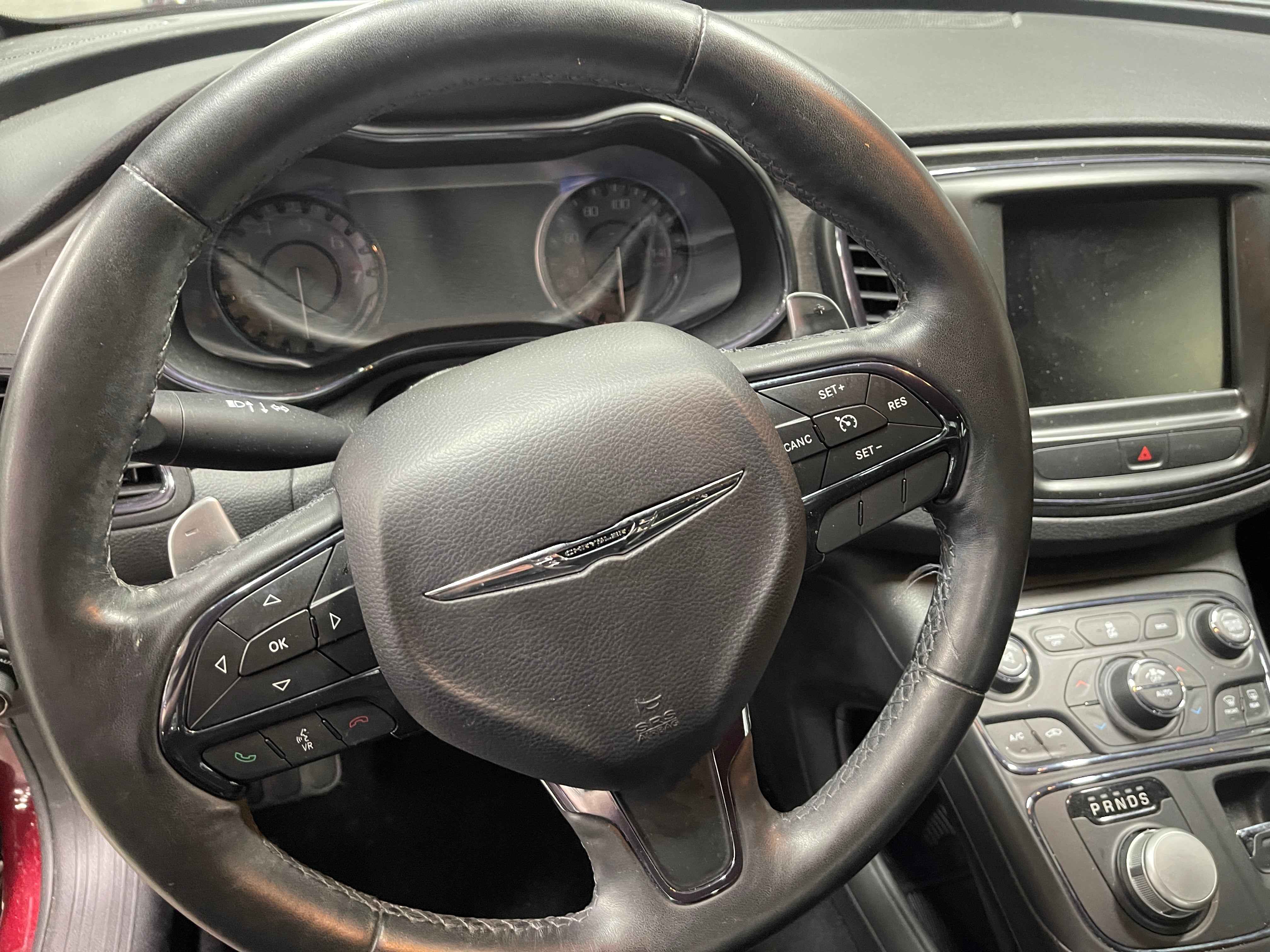 2016 Chrysler 200 S 4