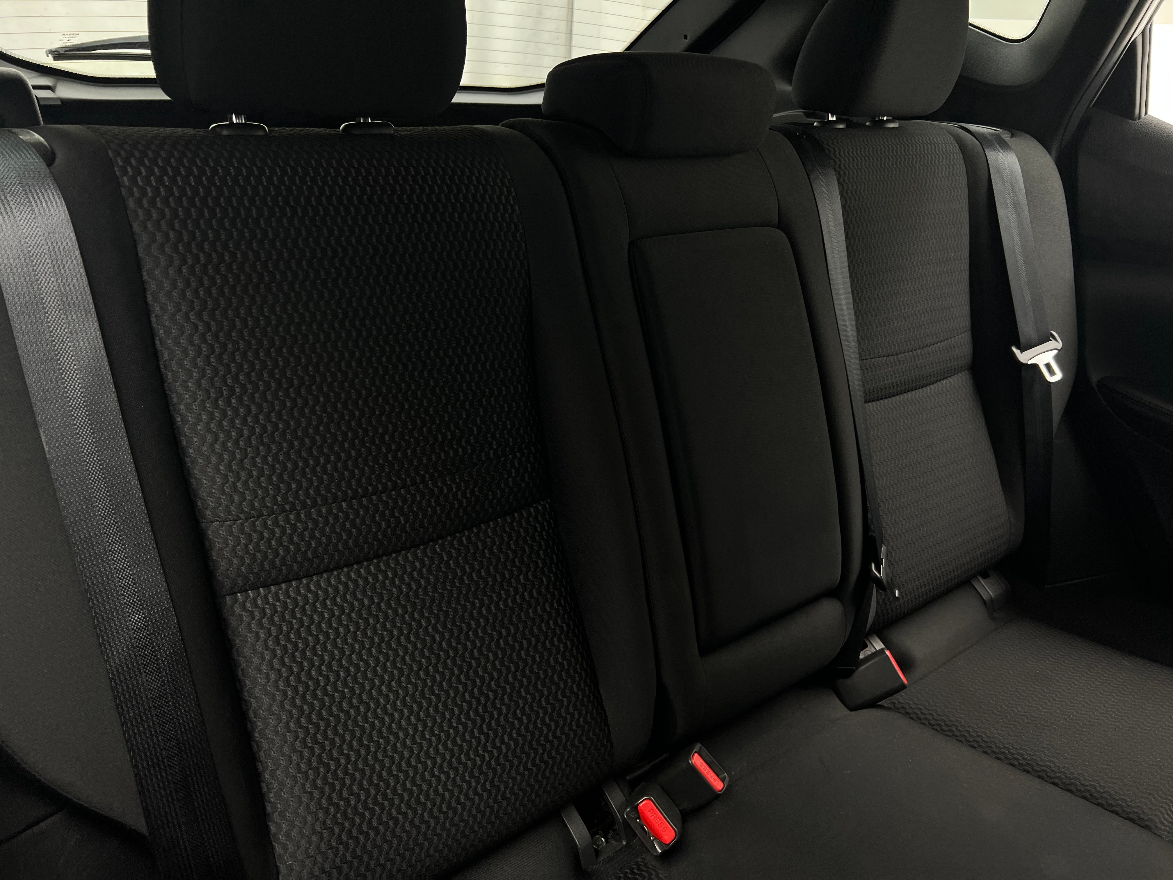 2018 Nissan Rogue Sport S 6