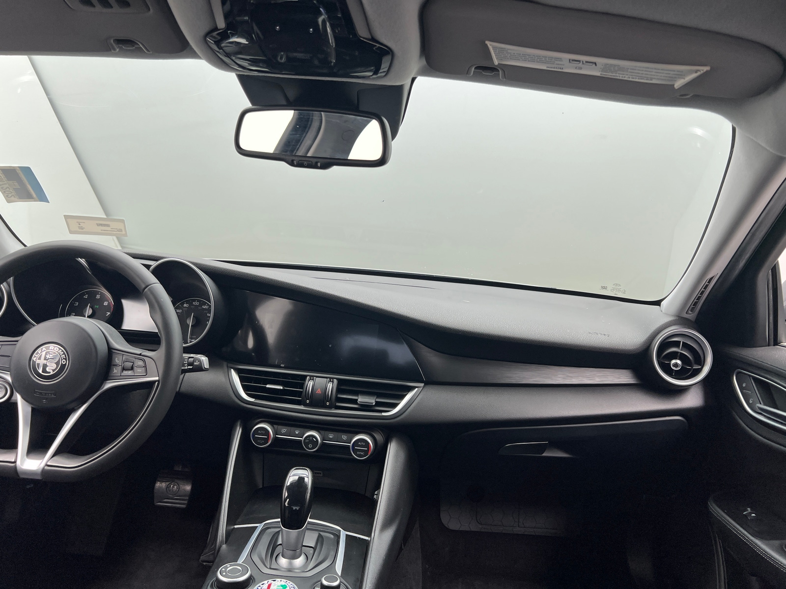 Thumbnail: 2017 Alfa Romeo Giulia - 2