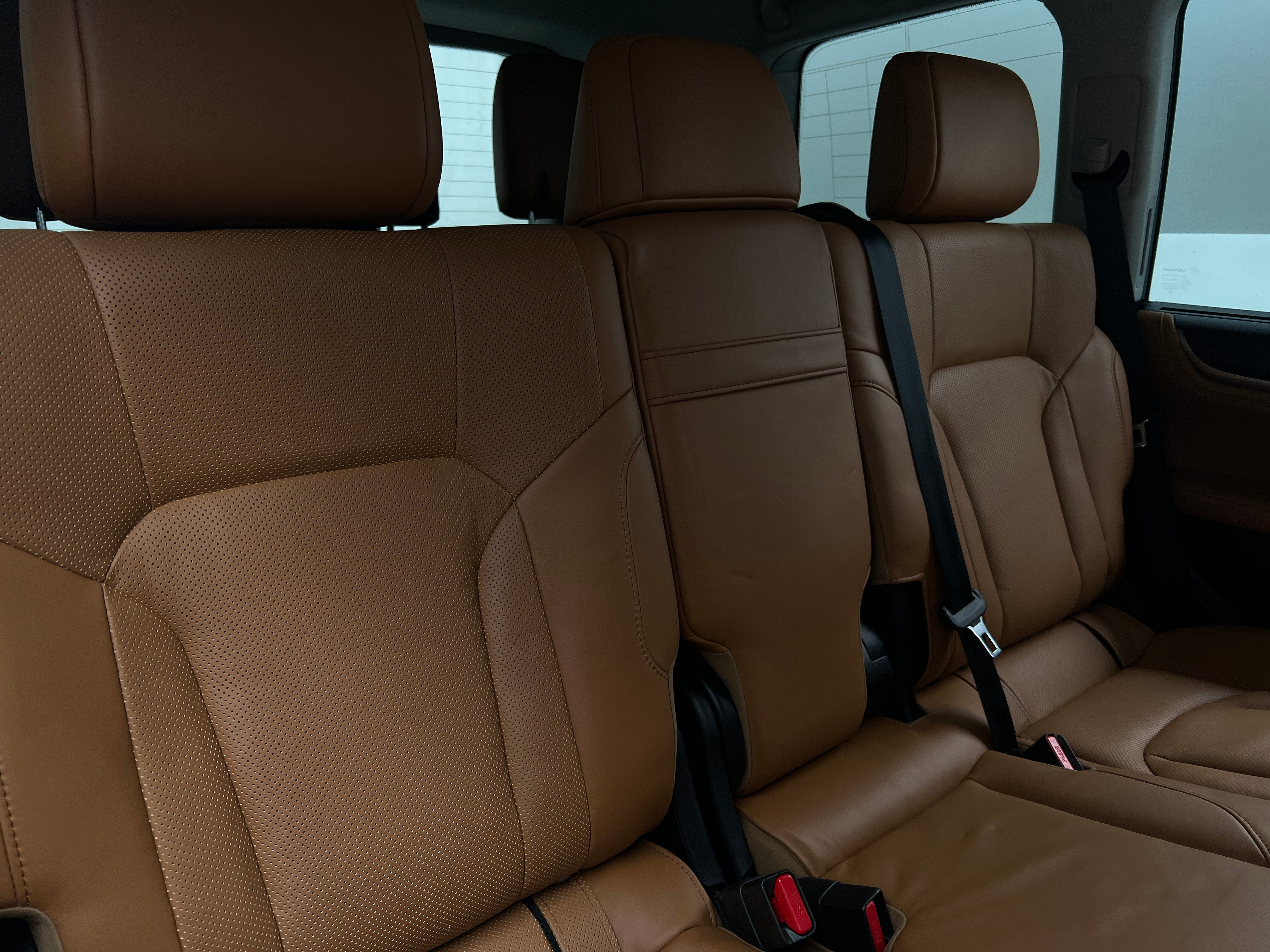 2021 Lexus LX 570 5