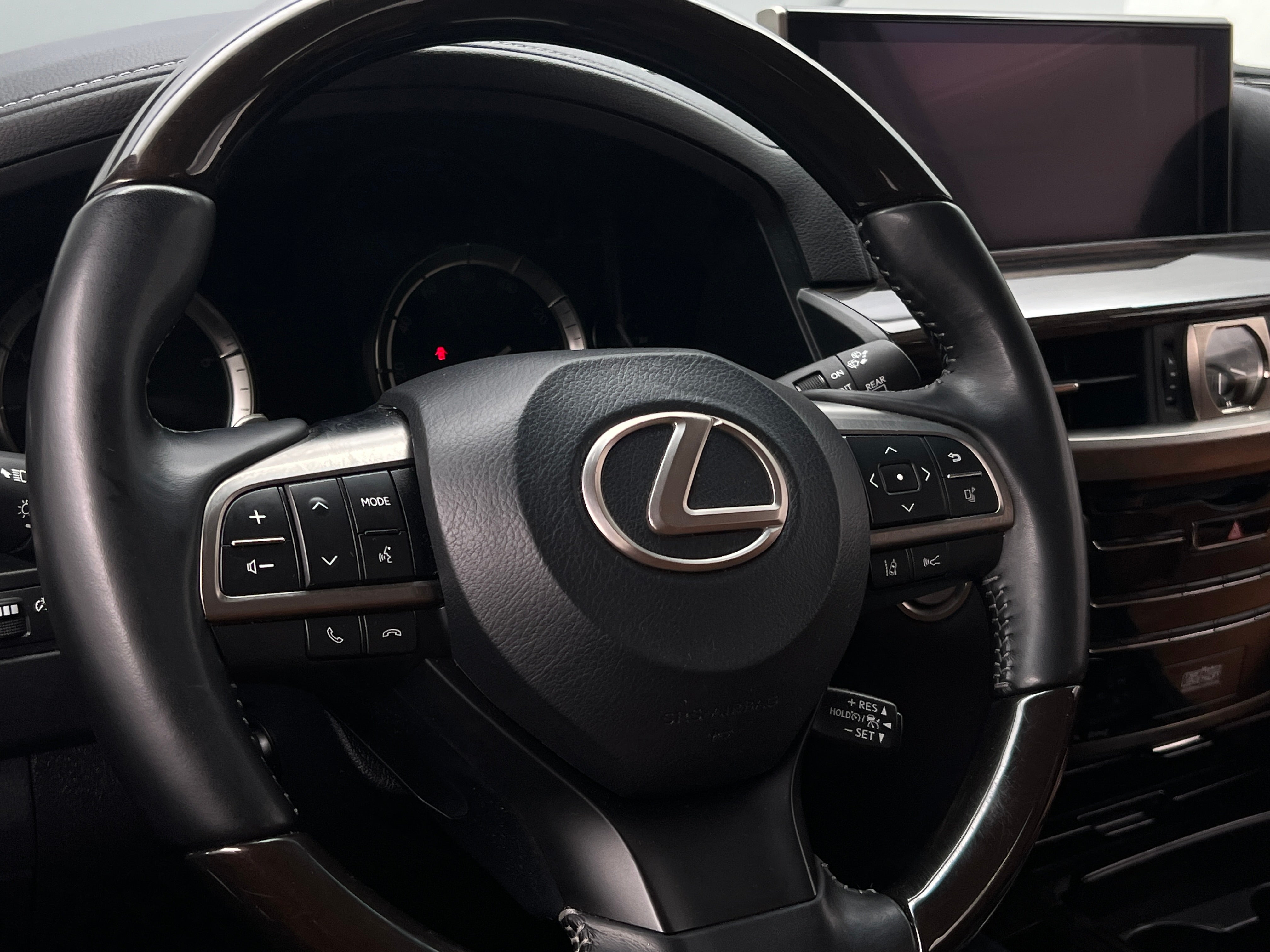 2021 Lexus LX 570 4
