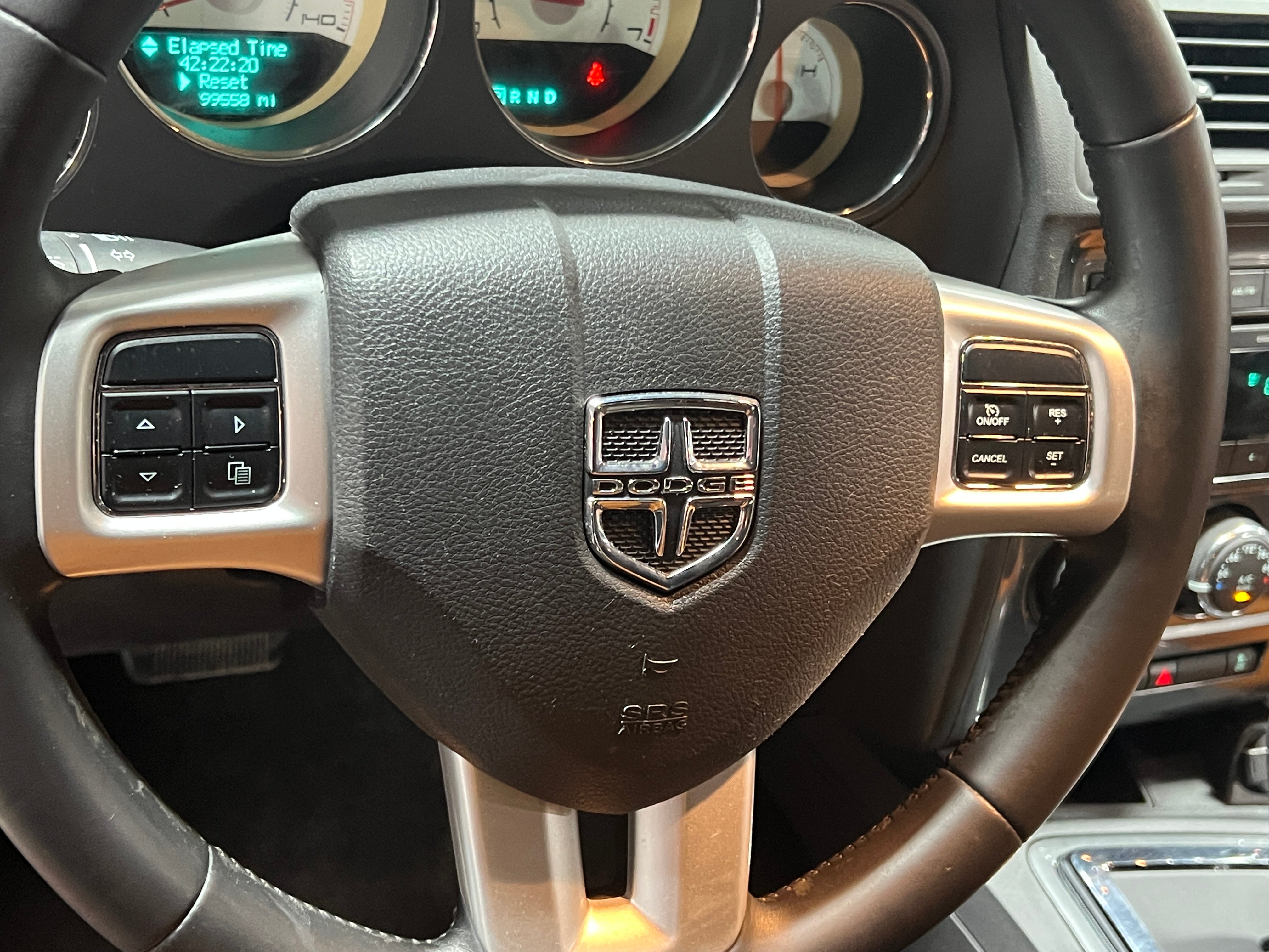 2011 Dodge Challenger SE 4