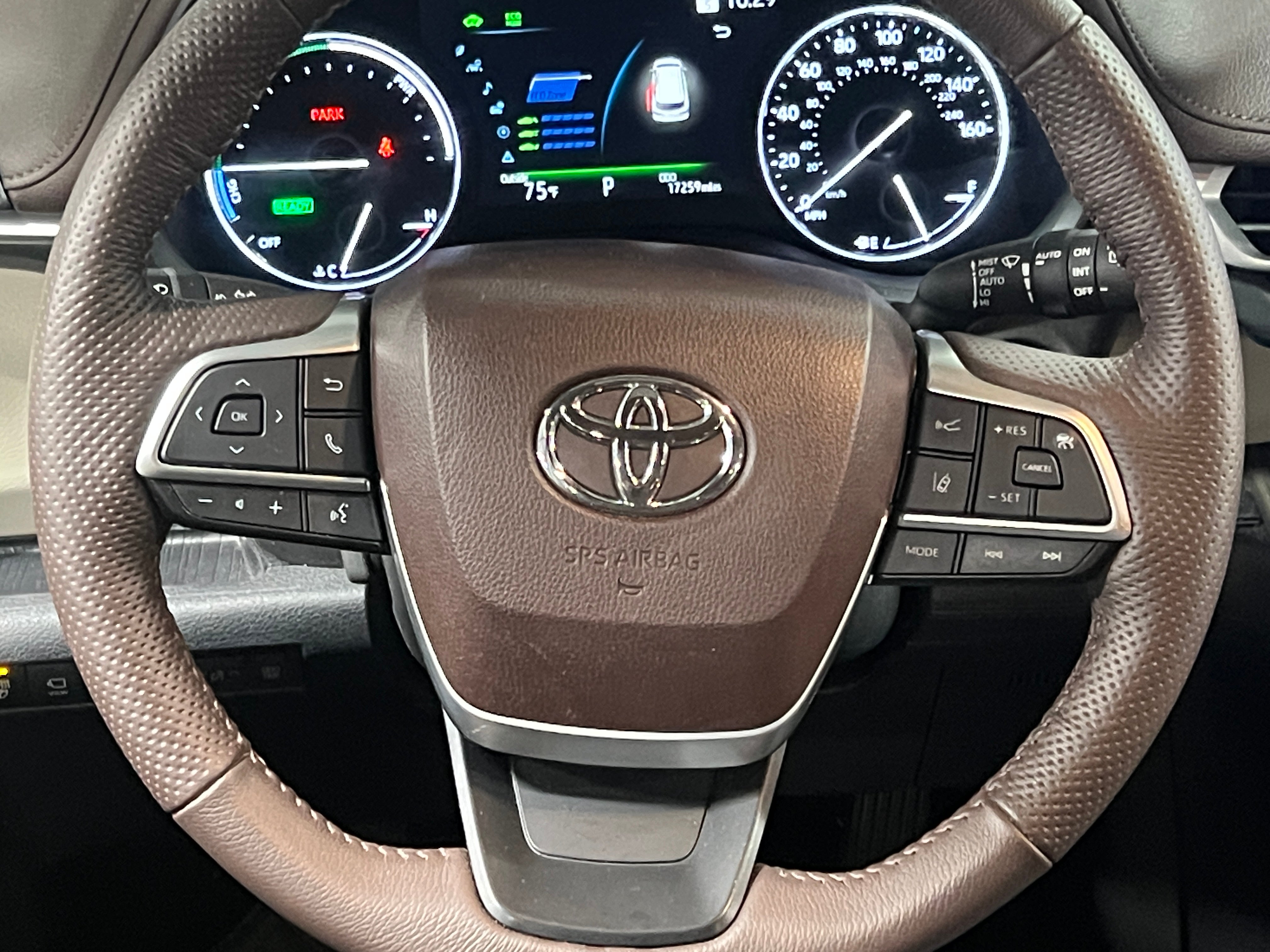 2024 Toyota Sienna Platinum 4