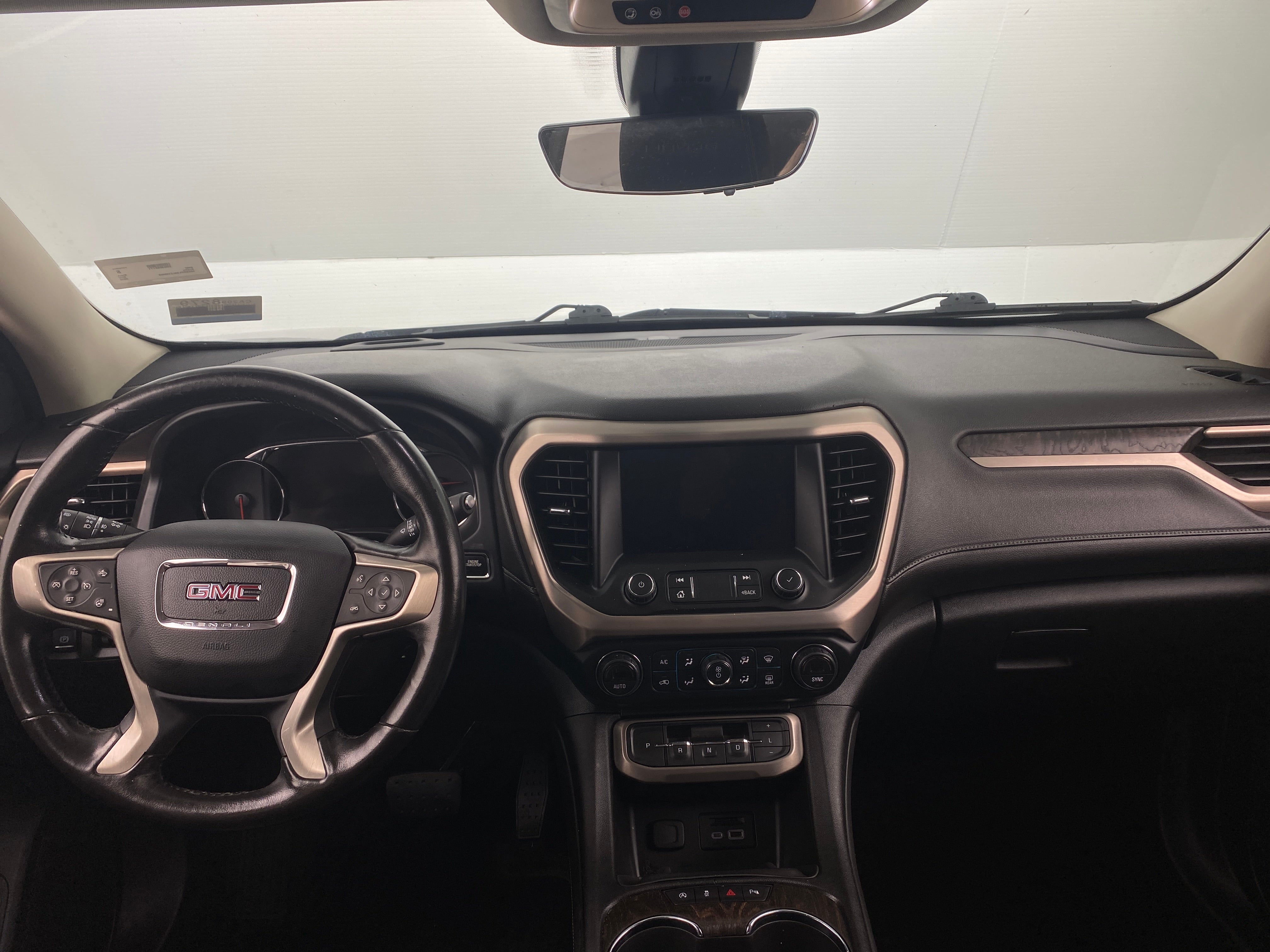 2020 GMC Acadia Denali 2