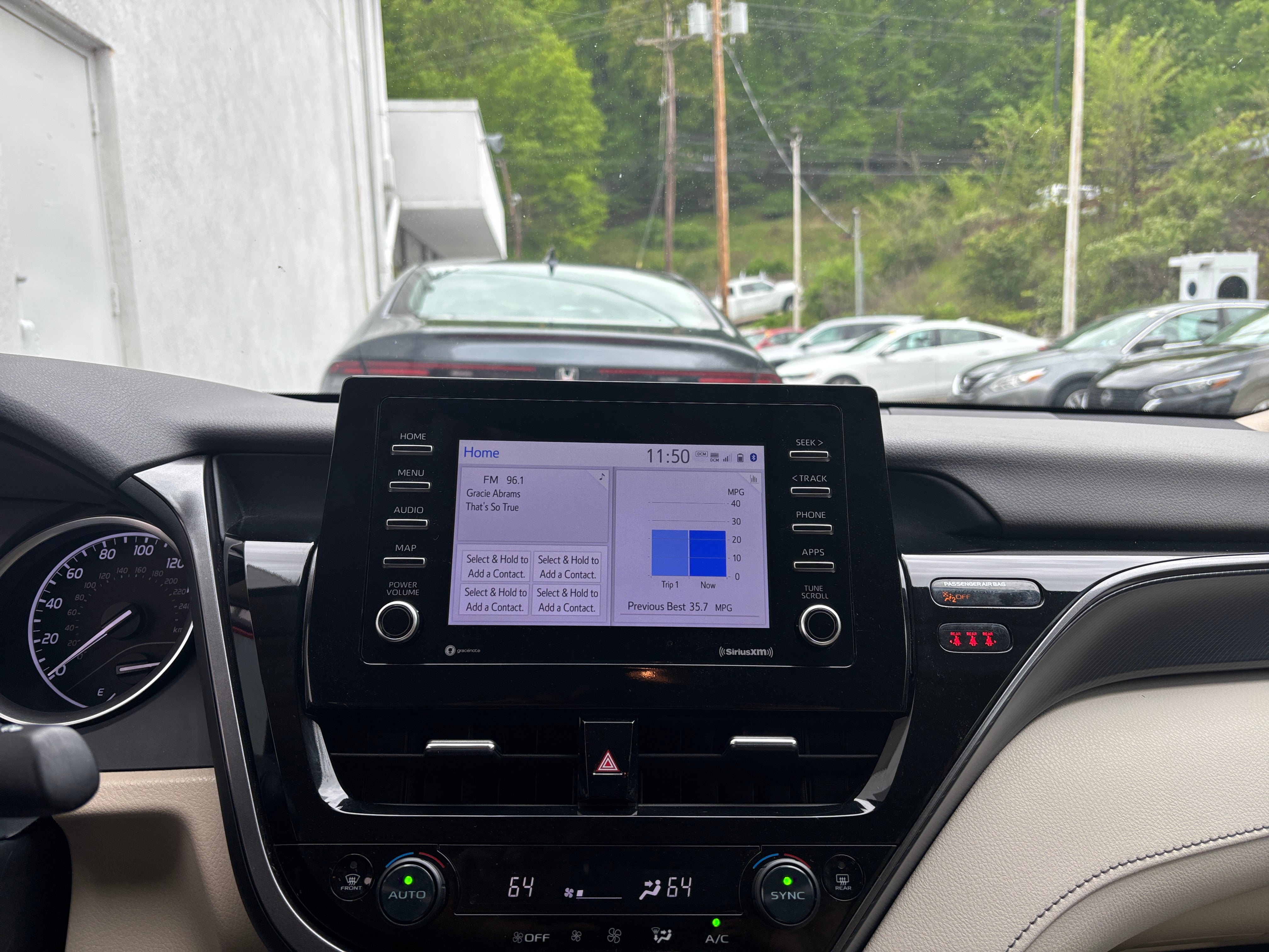 2023 Toyota Camry LE 4