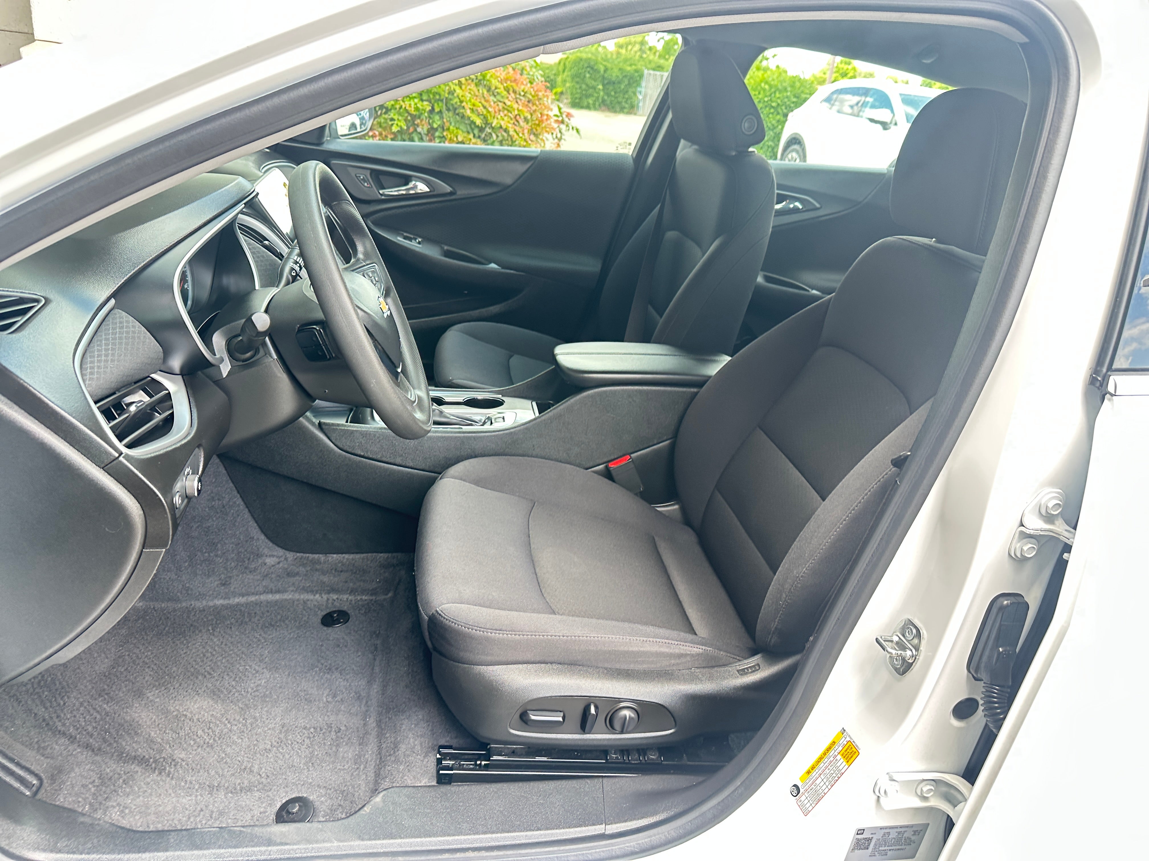 2023 Chevrolet Malibu LT 2