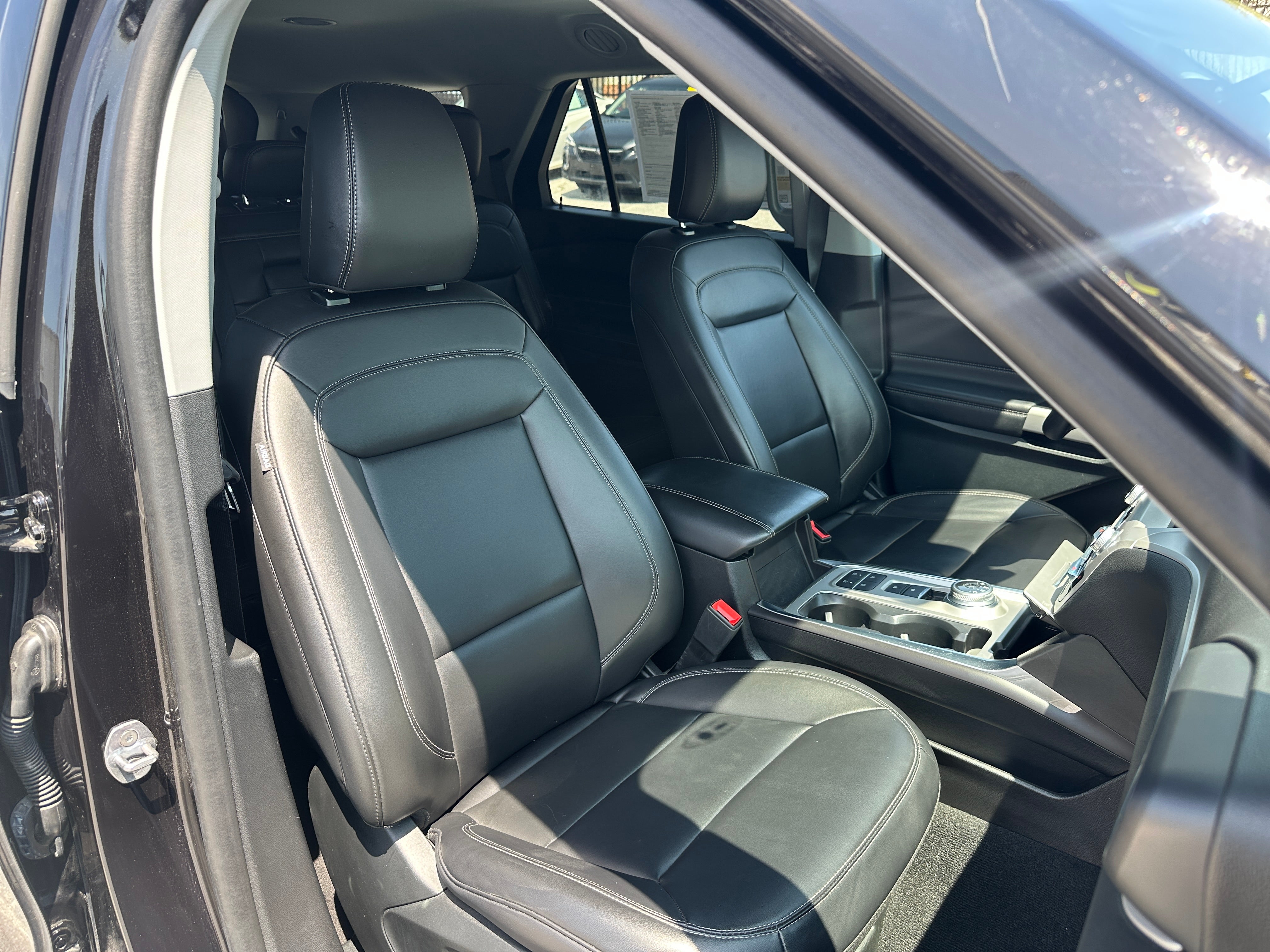 2024 Ford Explorer XLT 2