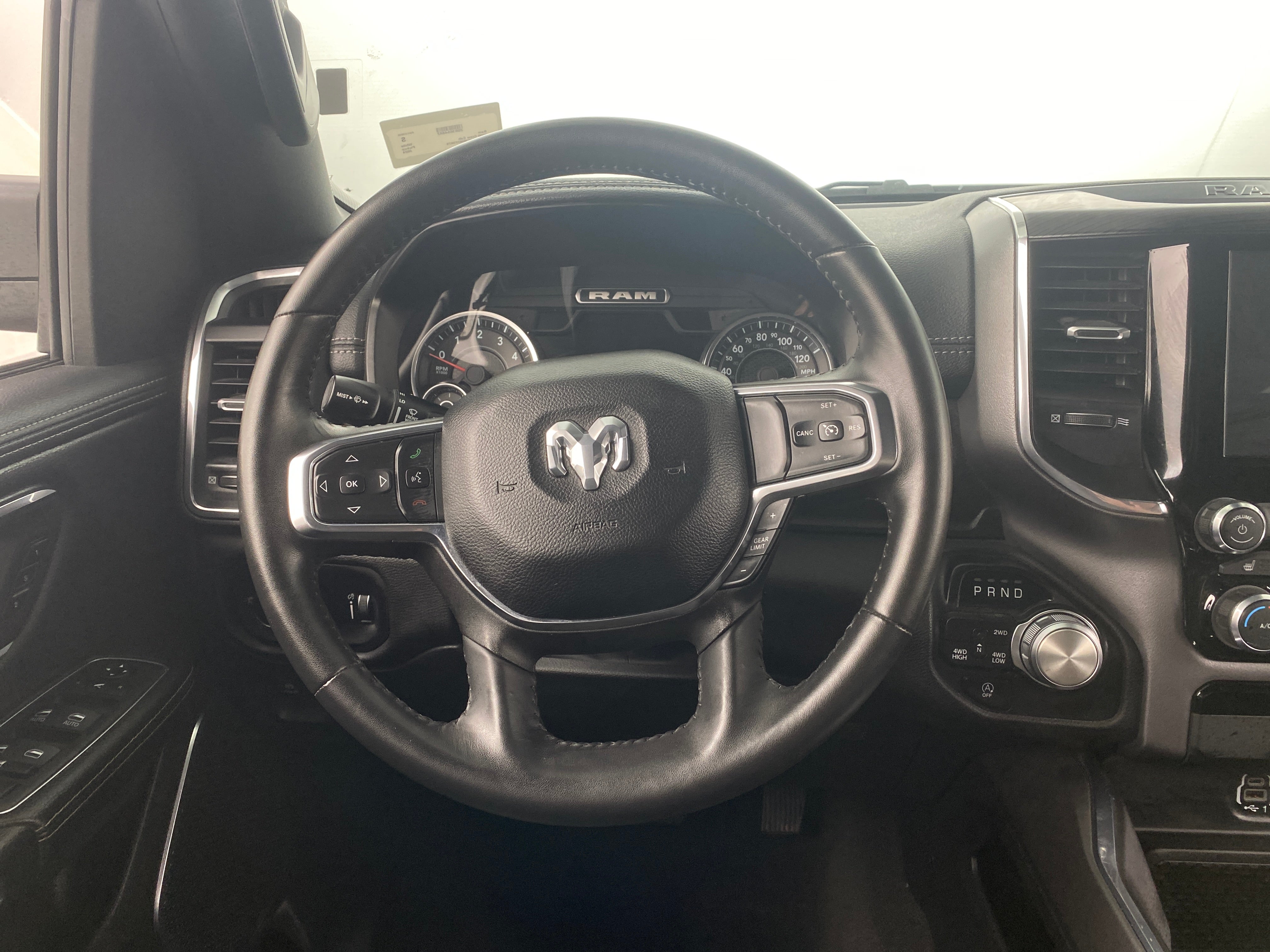 2024 RAM 1500 Laramie 4