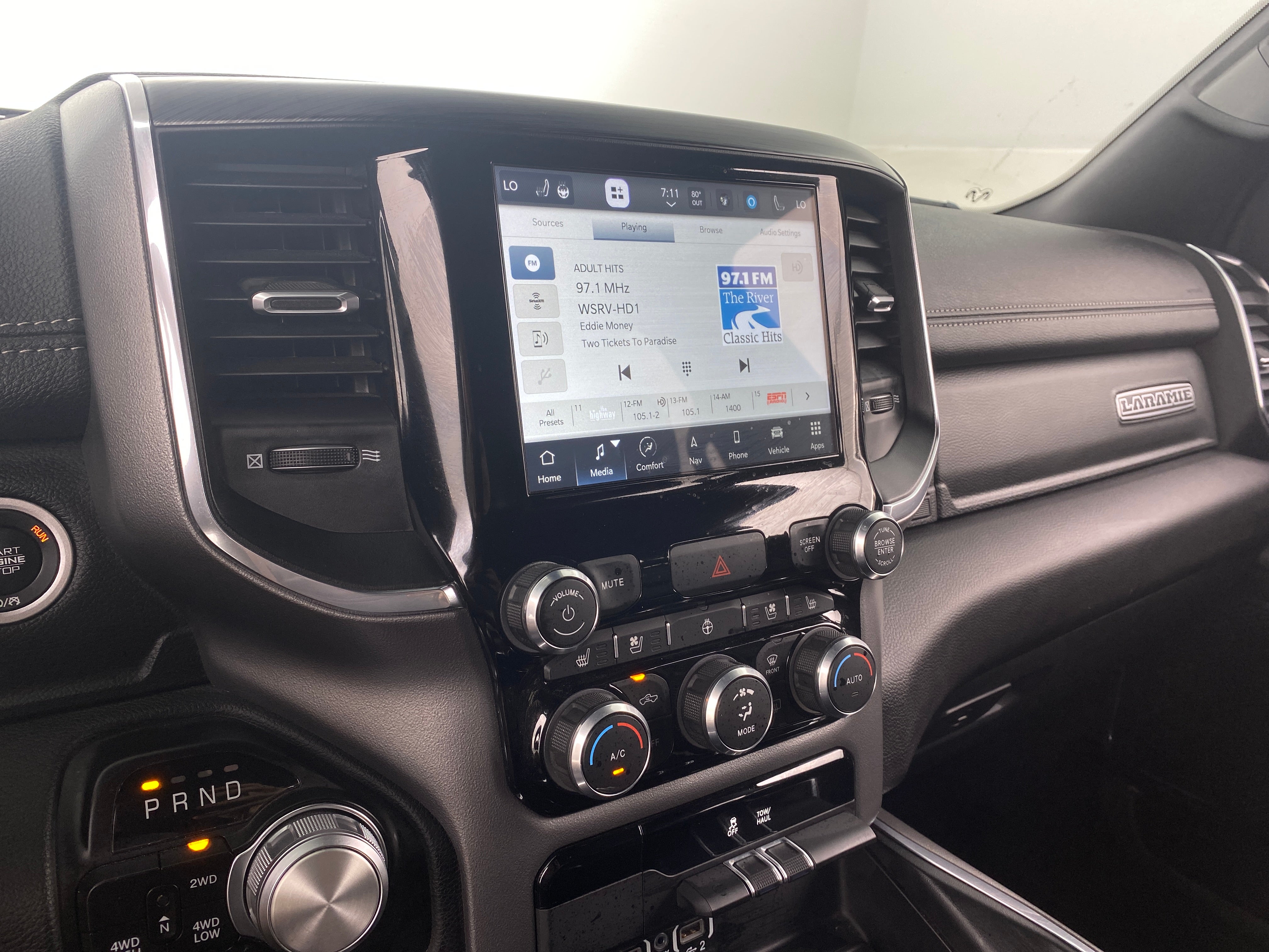 2024 RAM 1500 Laramie 3