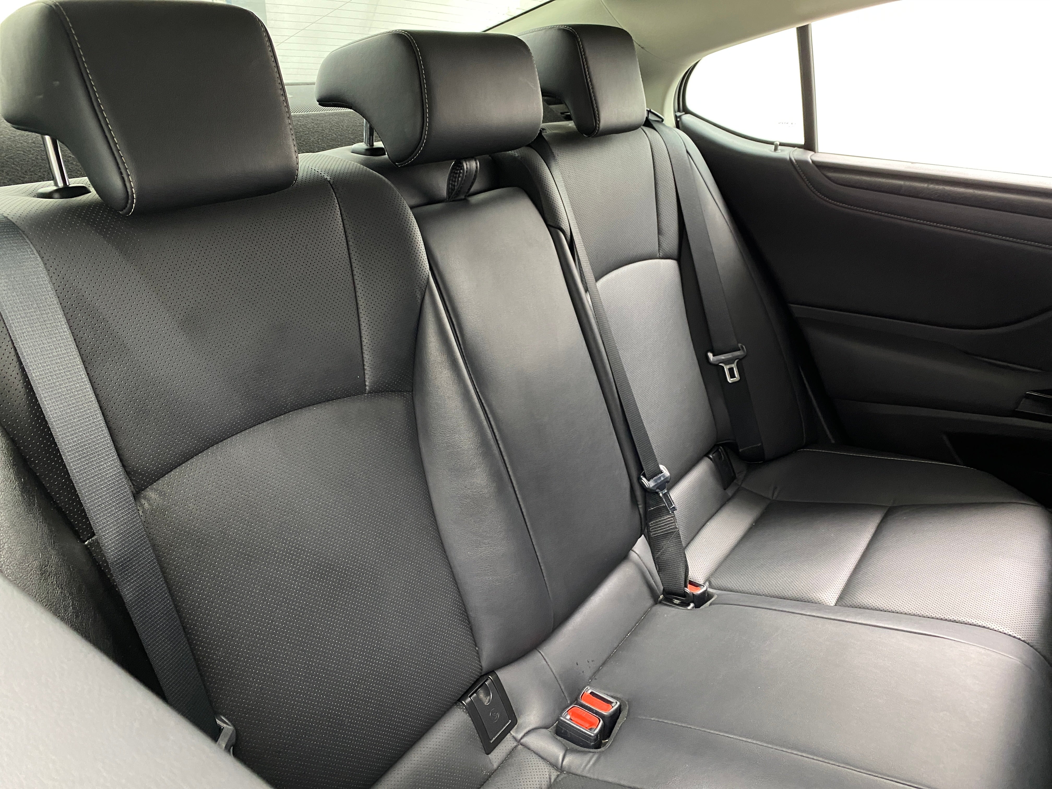 2023 Lexus ES Hybrid 300h 5