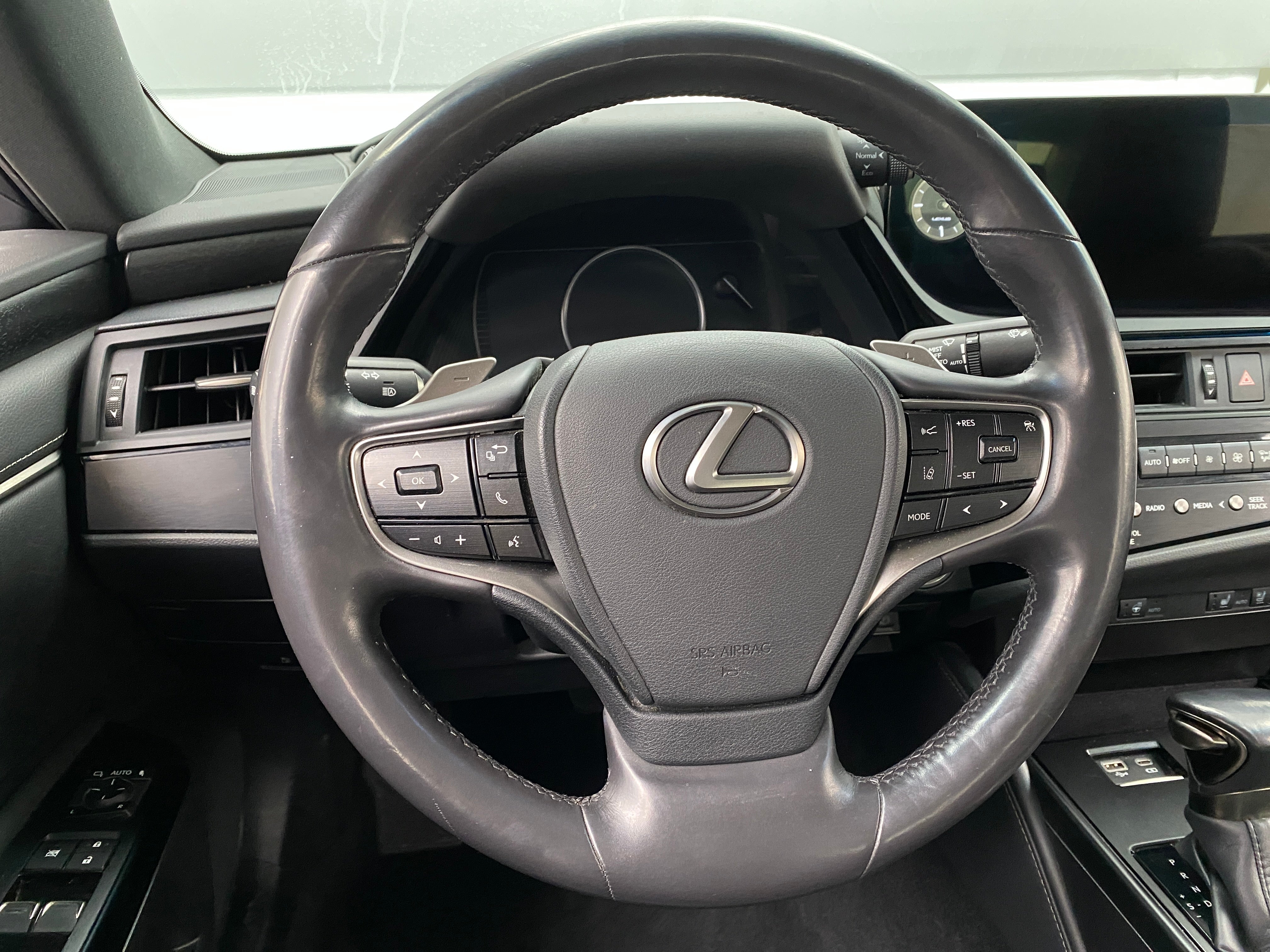 2023 Lexus ES Hybrid 300h 4