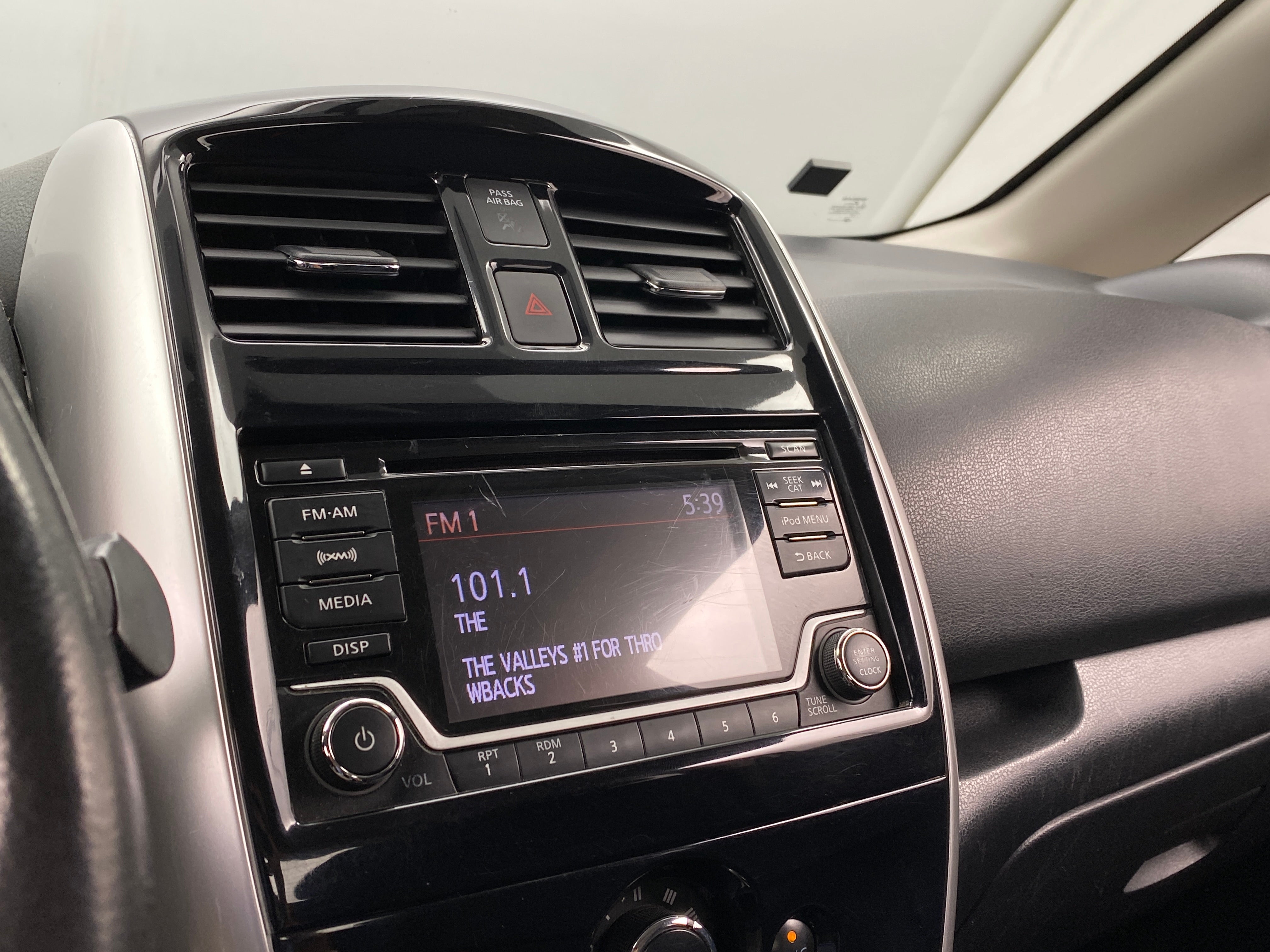2017 Nissan Versa Note SV 4