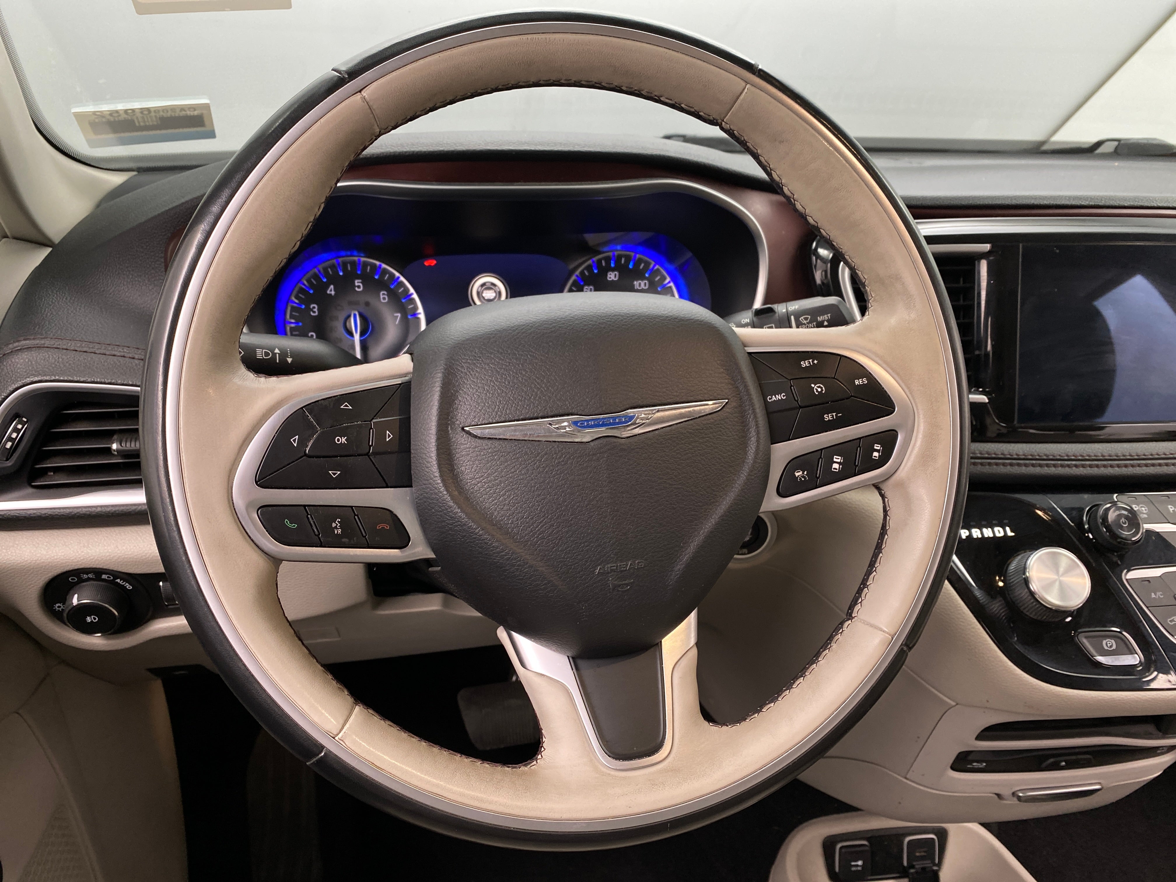 2018 Chrysler Pacifica Limited 4