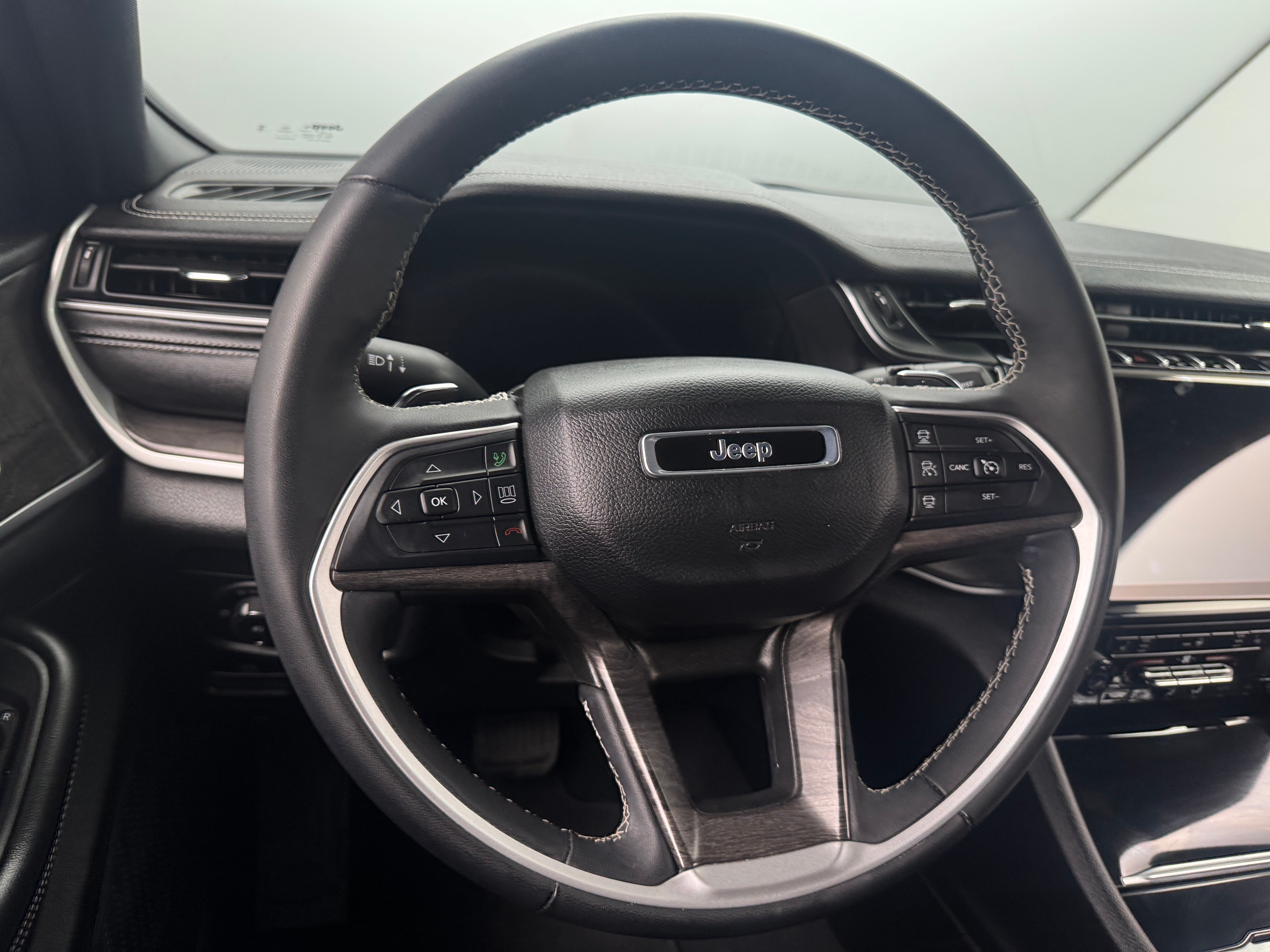 2024 Jeep Grand Cherokee L Limited Edition 4