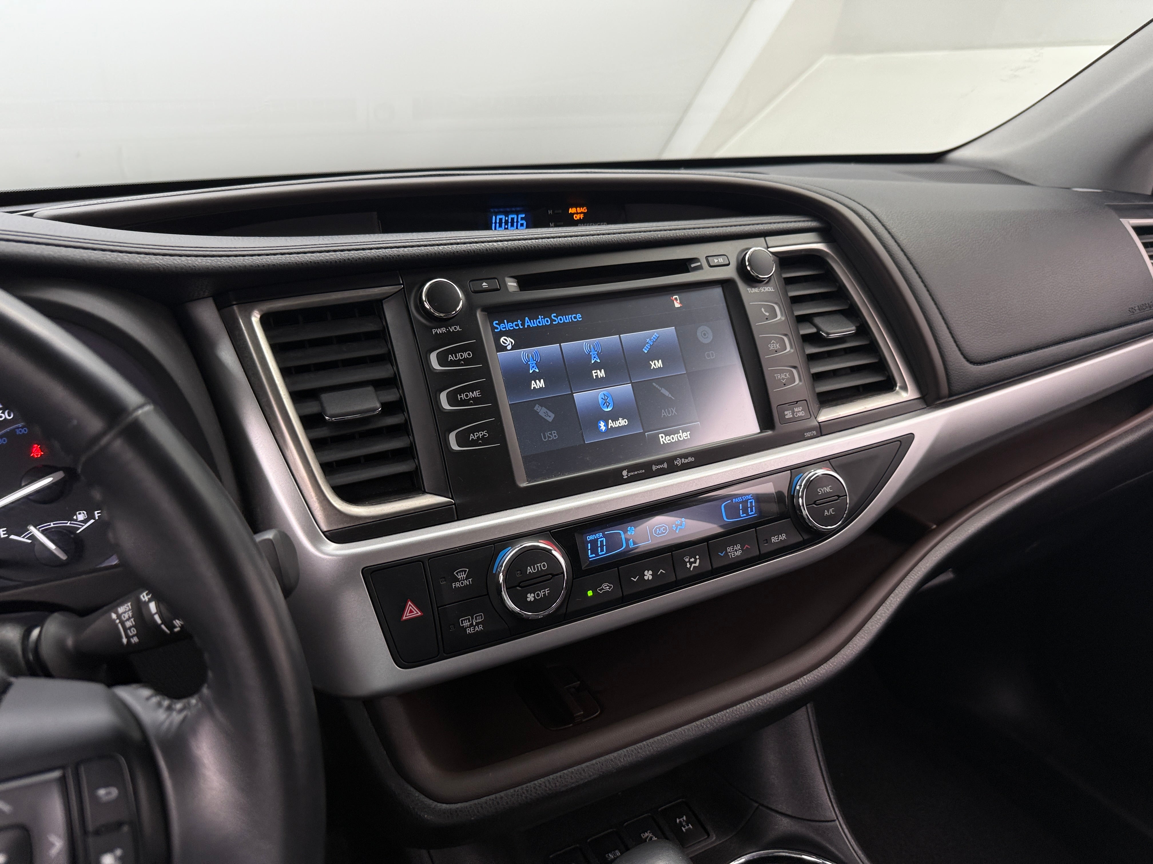 2017 Toyota Highlander XLE 3