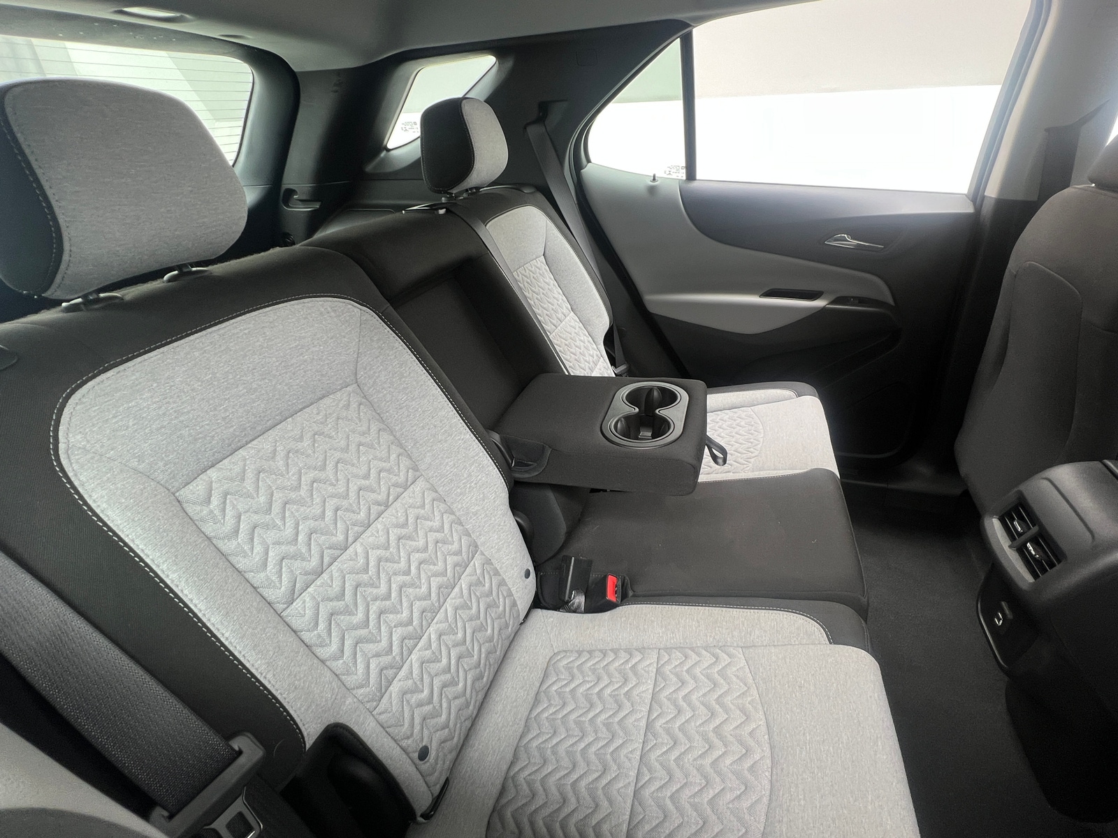 Thumbnail: 2022 Chevrolet Equinox - 6