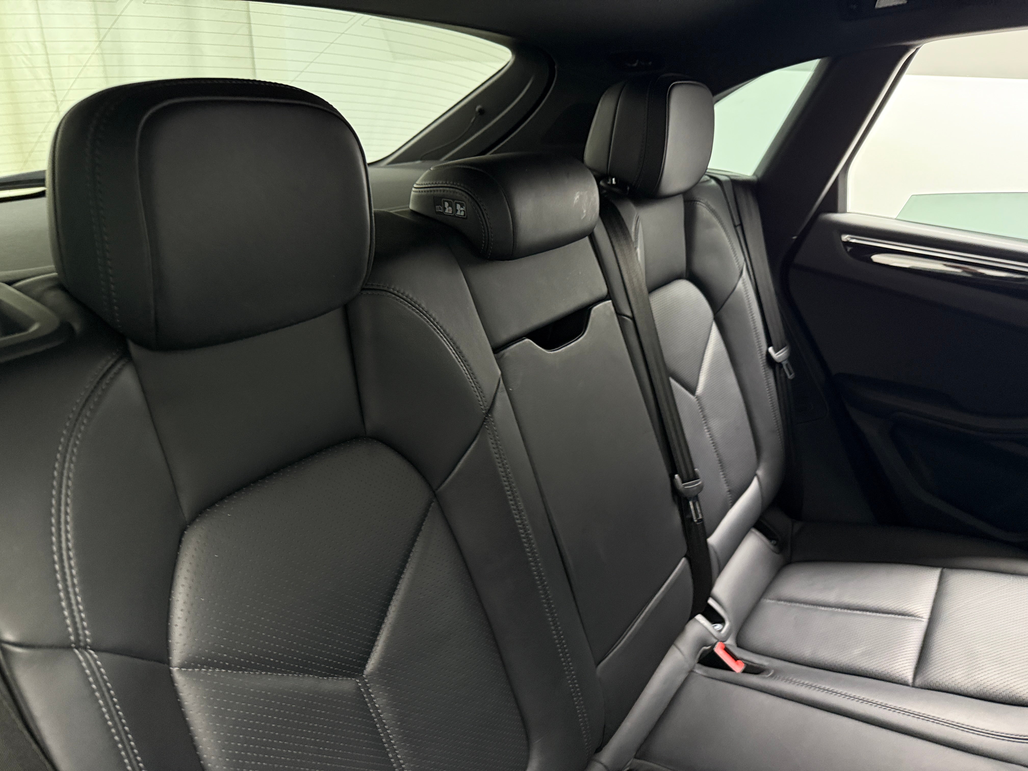 2020 Porsche Macan Base 5
