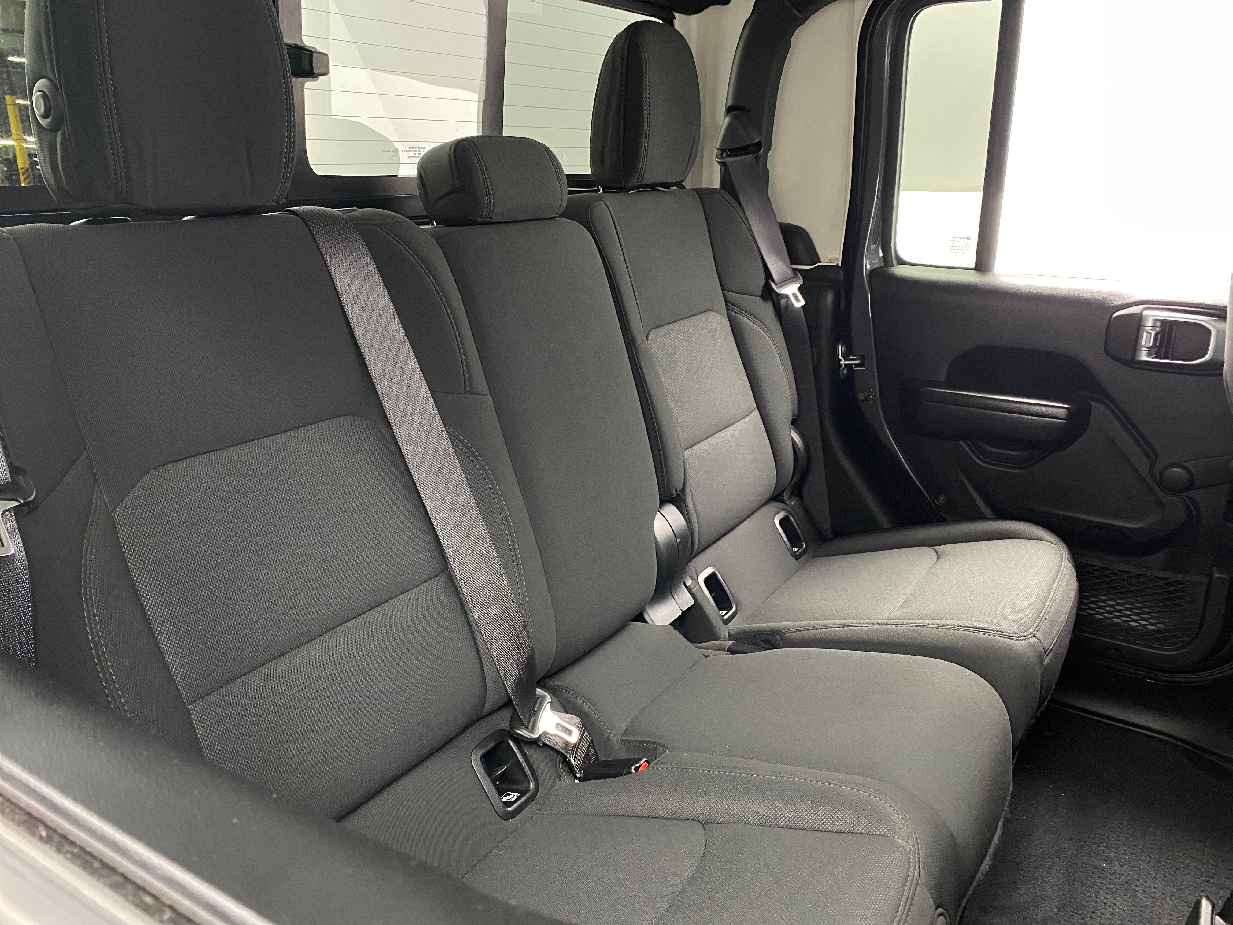 2021 Jeep Gladiator Willys 6