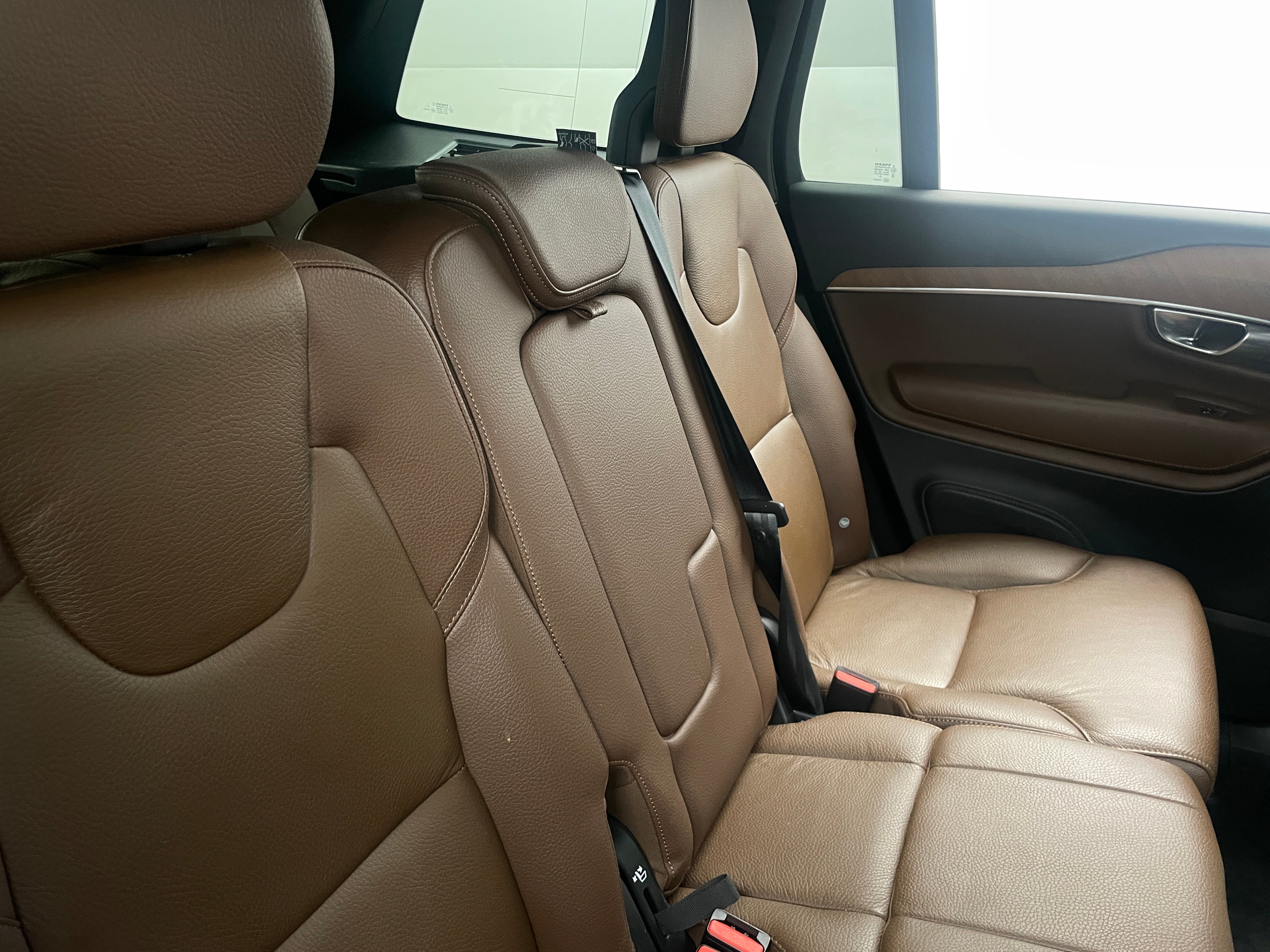 2023 Volvo XC90 T8 Plus 5