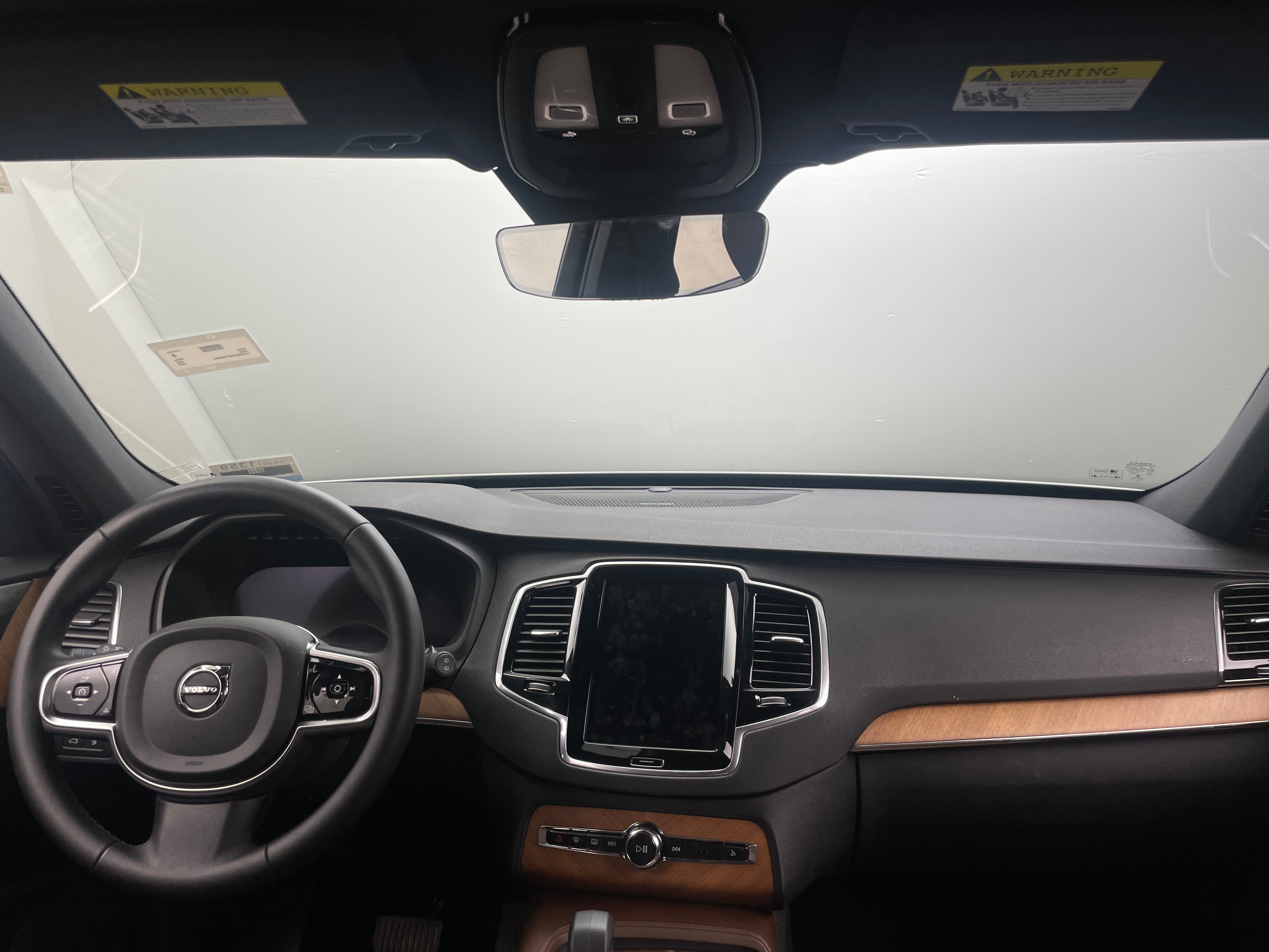 2023 Volvo XC90 T8 Plus 2