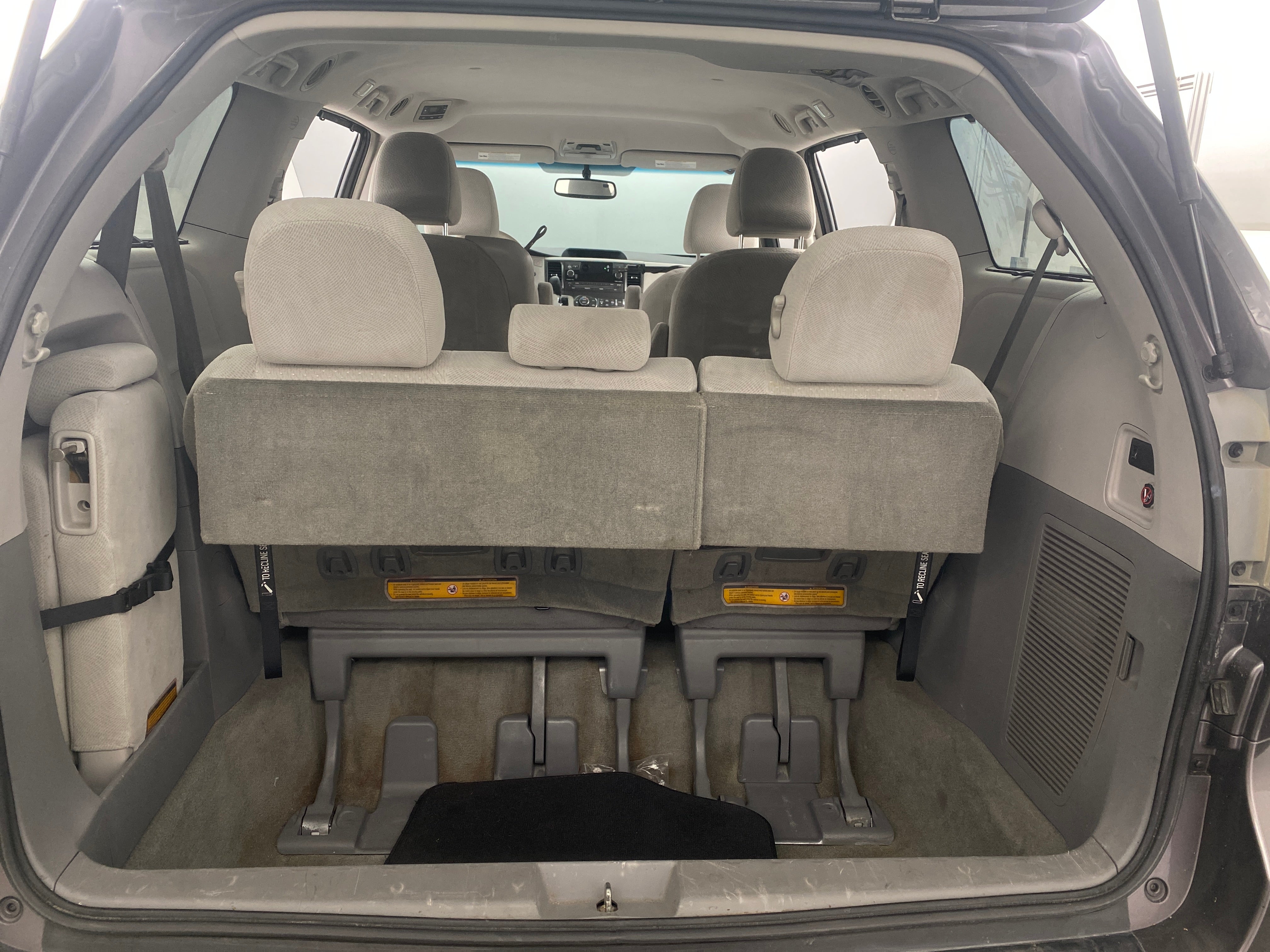2014 Toyota Sienna LE 7