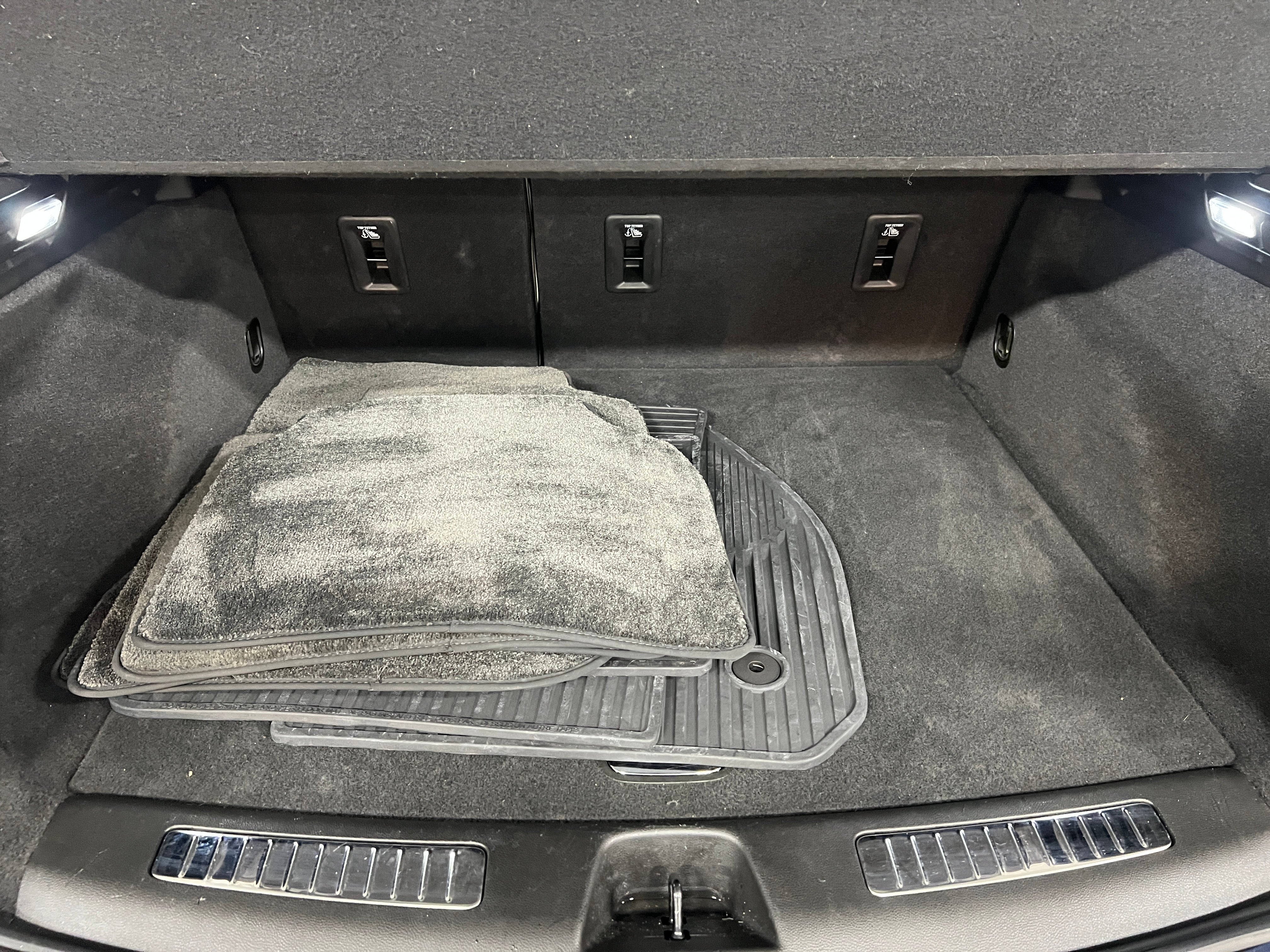 2022 Cadillac XT4 Premium Luxury 6