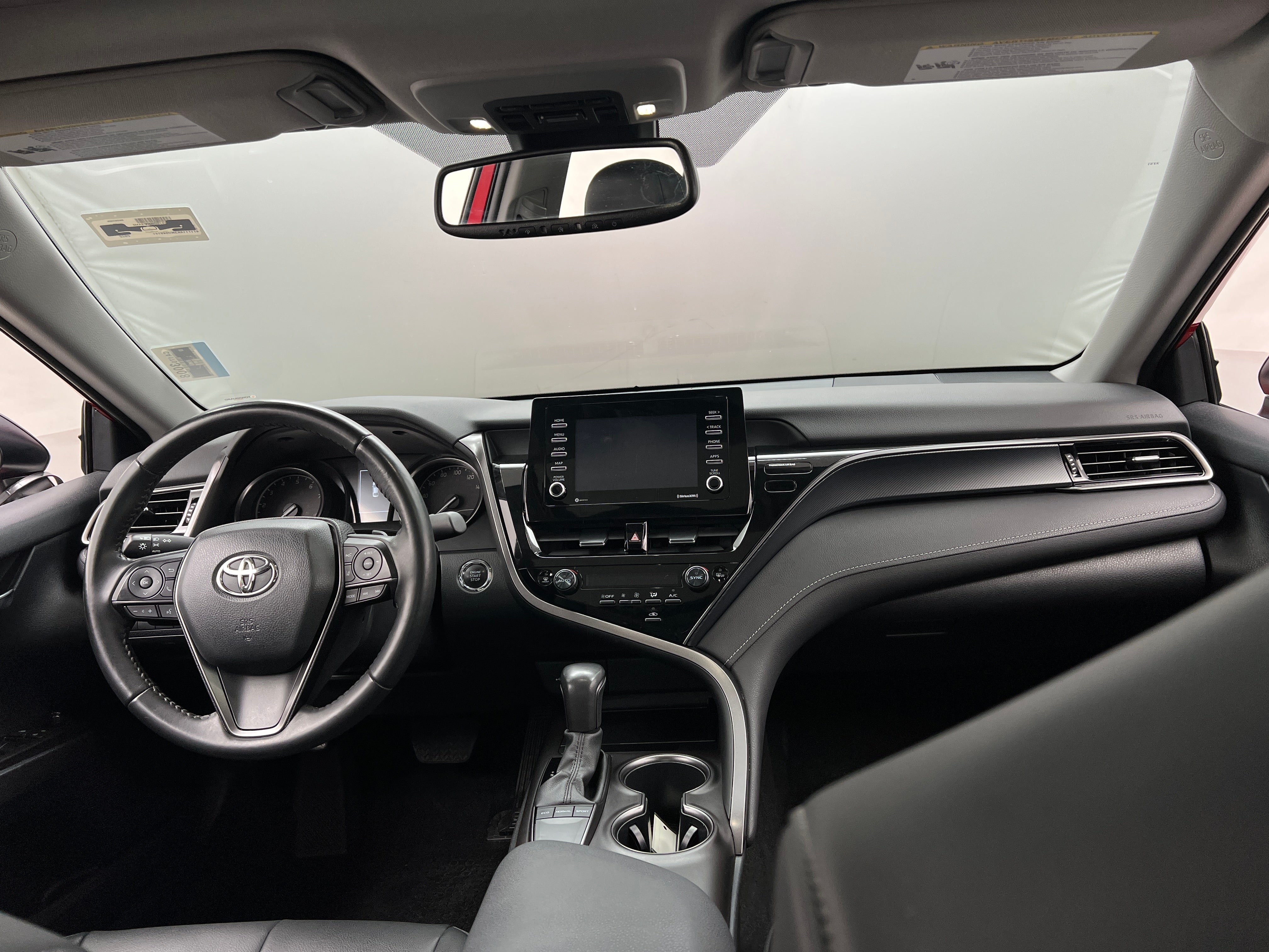 2022 Toyota Camry SE 3