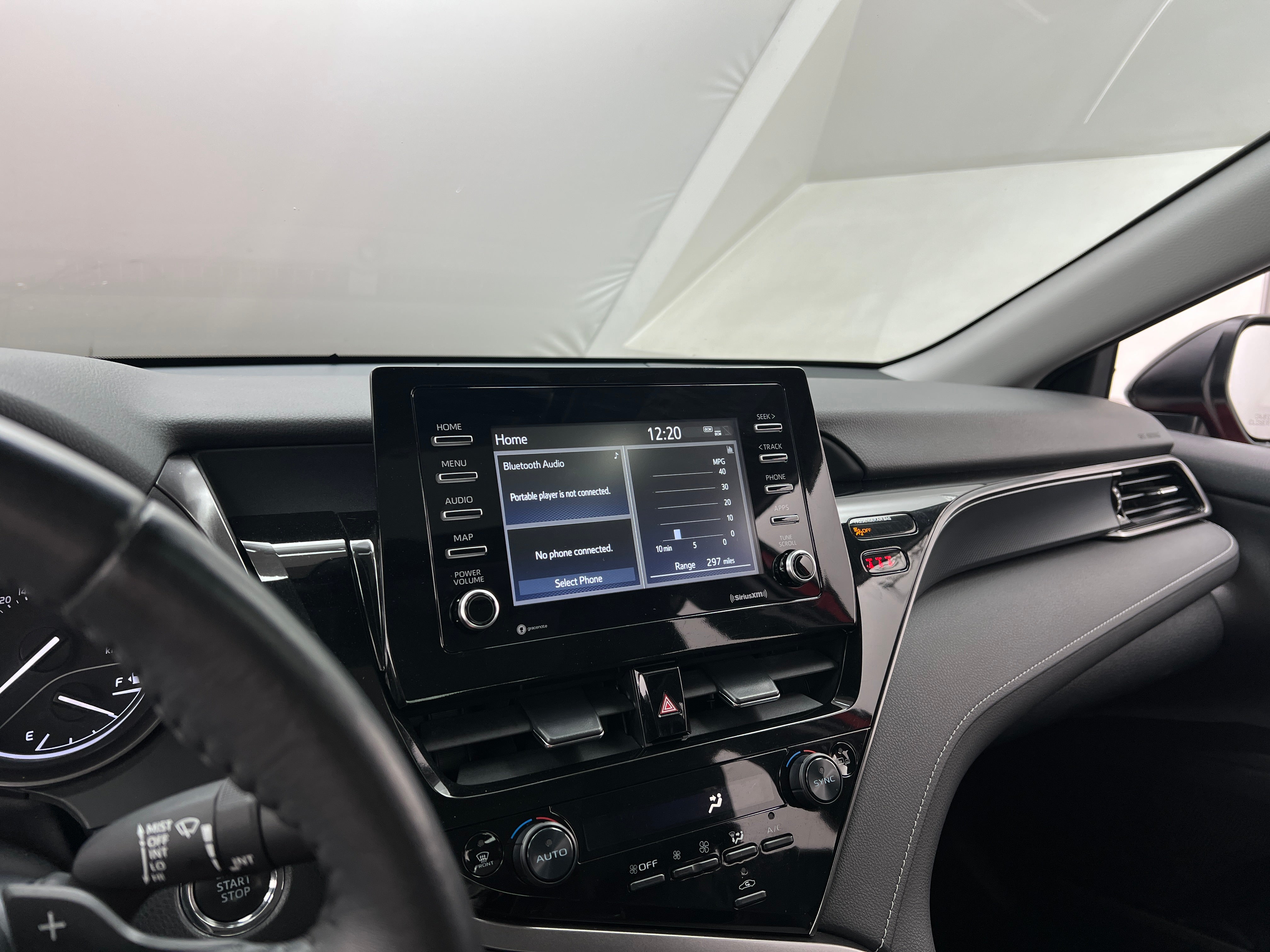 2022 Toyota Camry SE 4