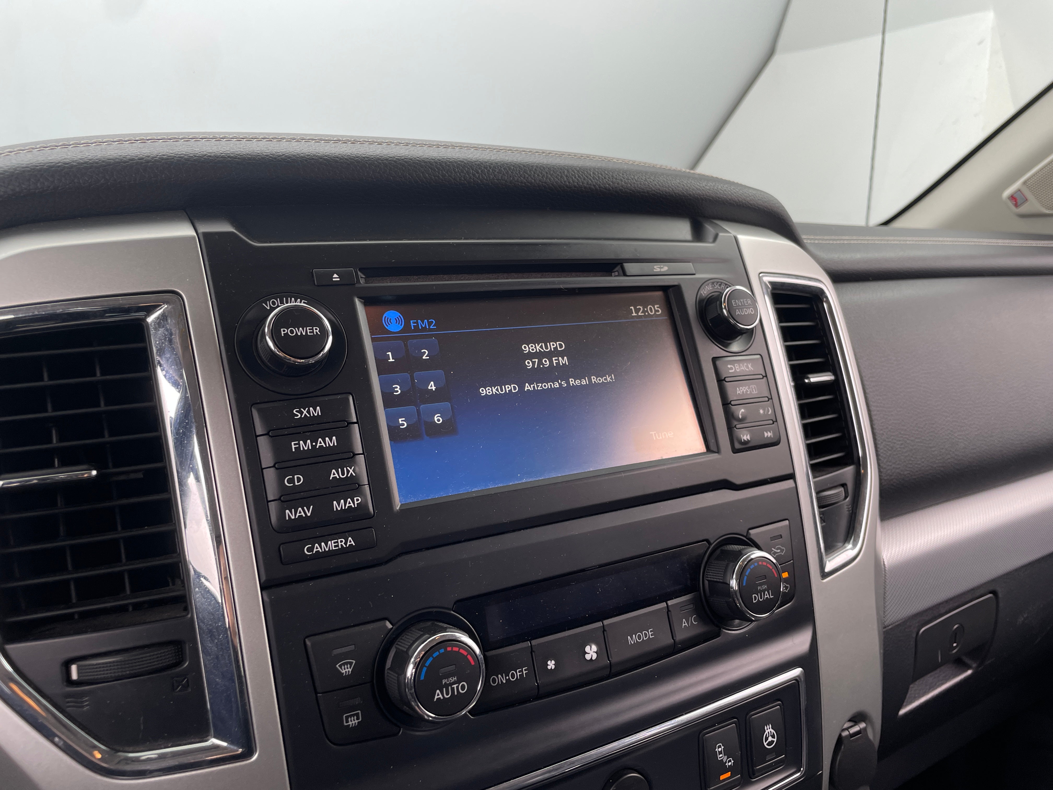 2017 Nissan Titan PRO-4X 4