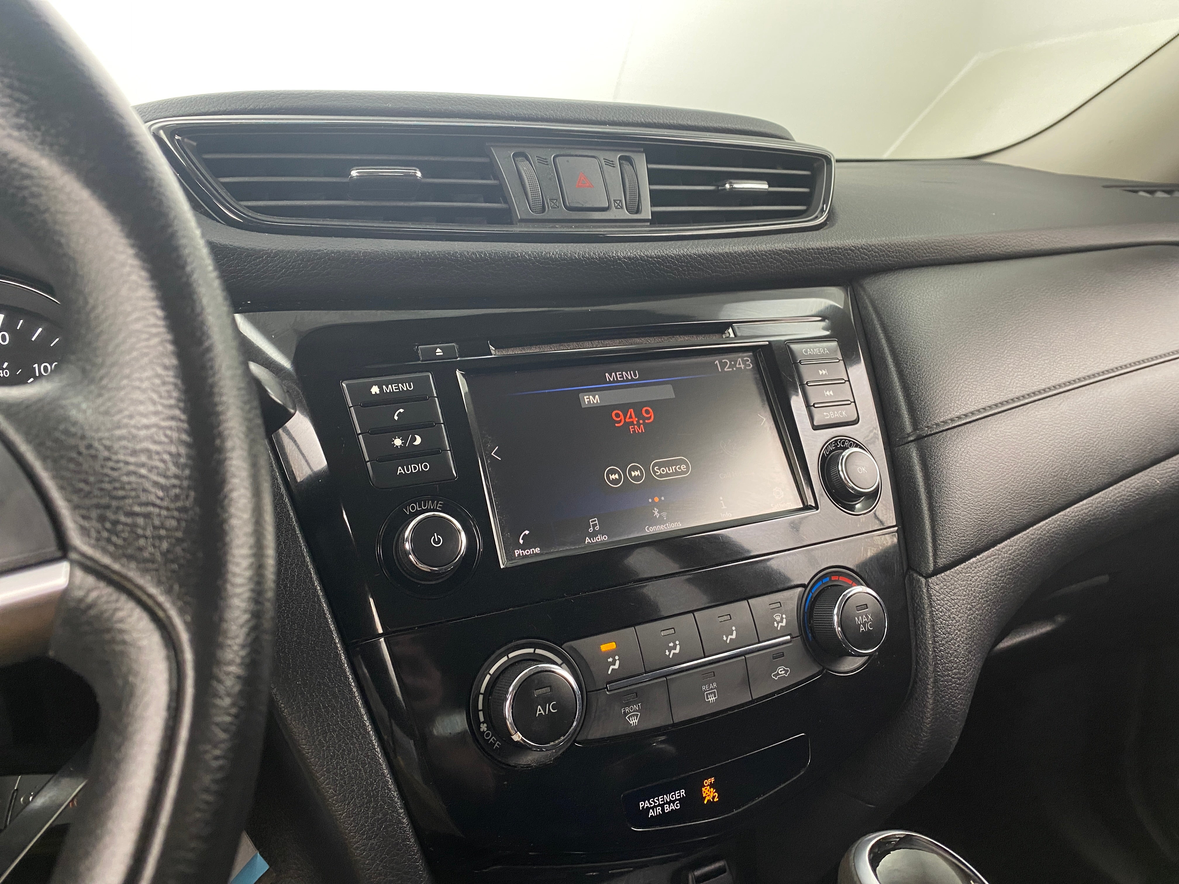 2019 Nissan Rogue S 4