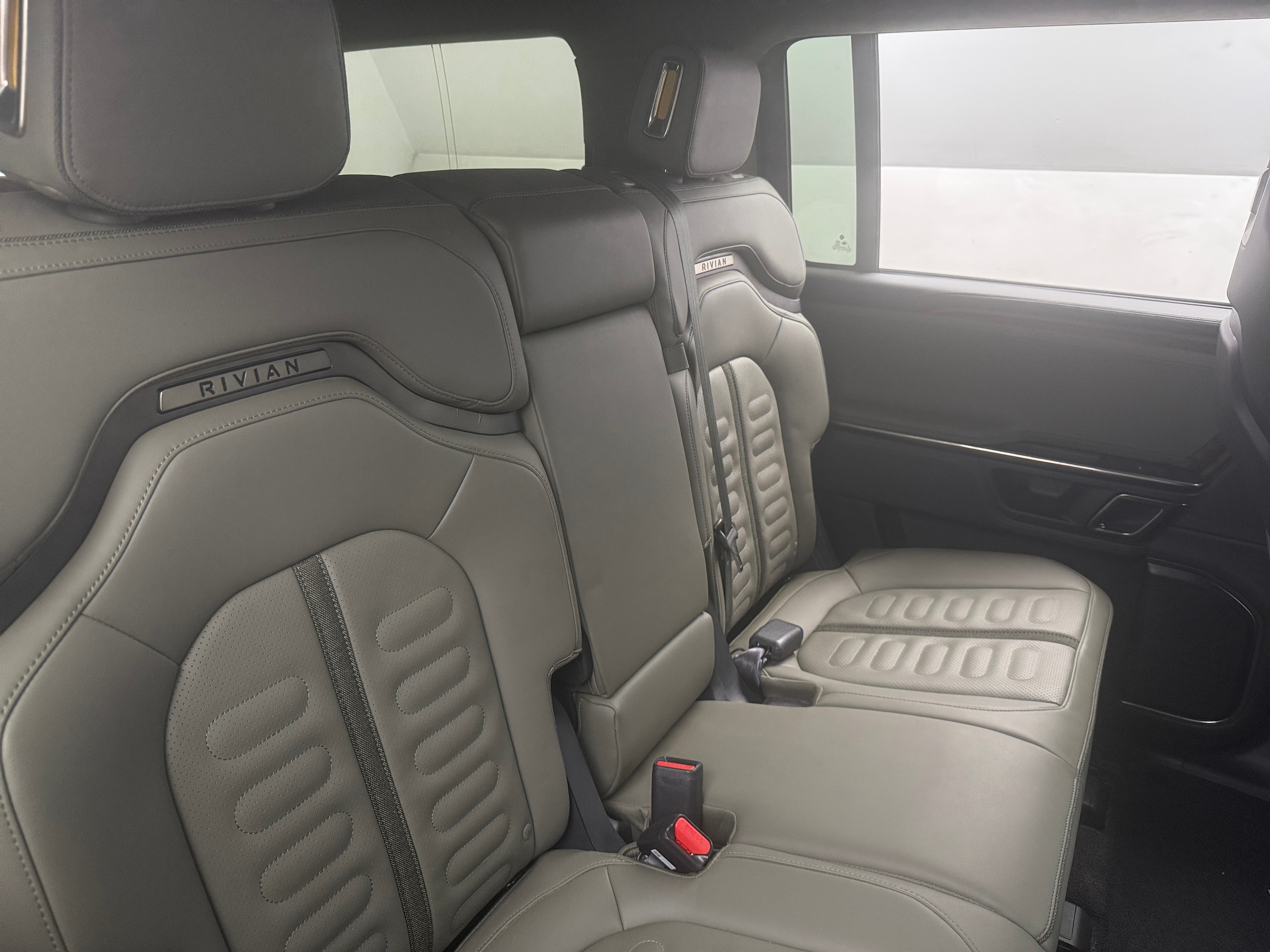 2022 Rivian R1S Launch Edition 5