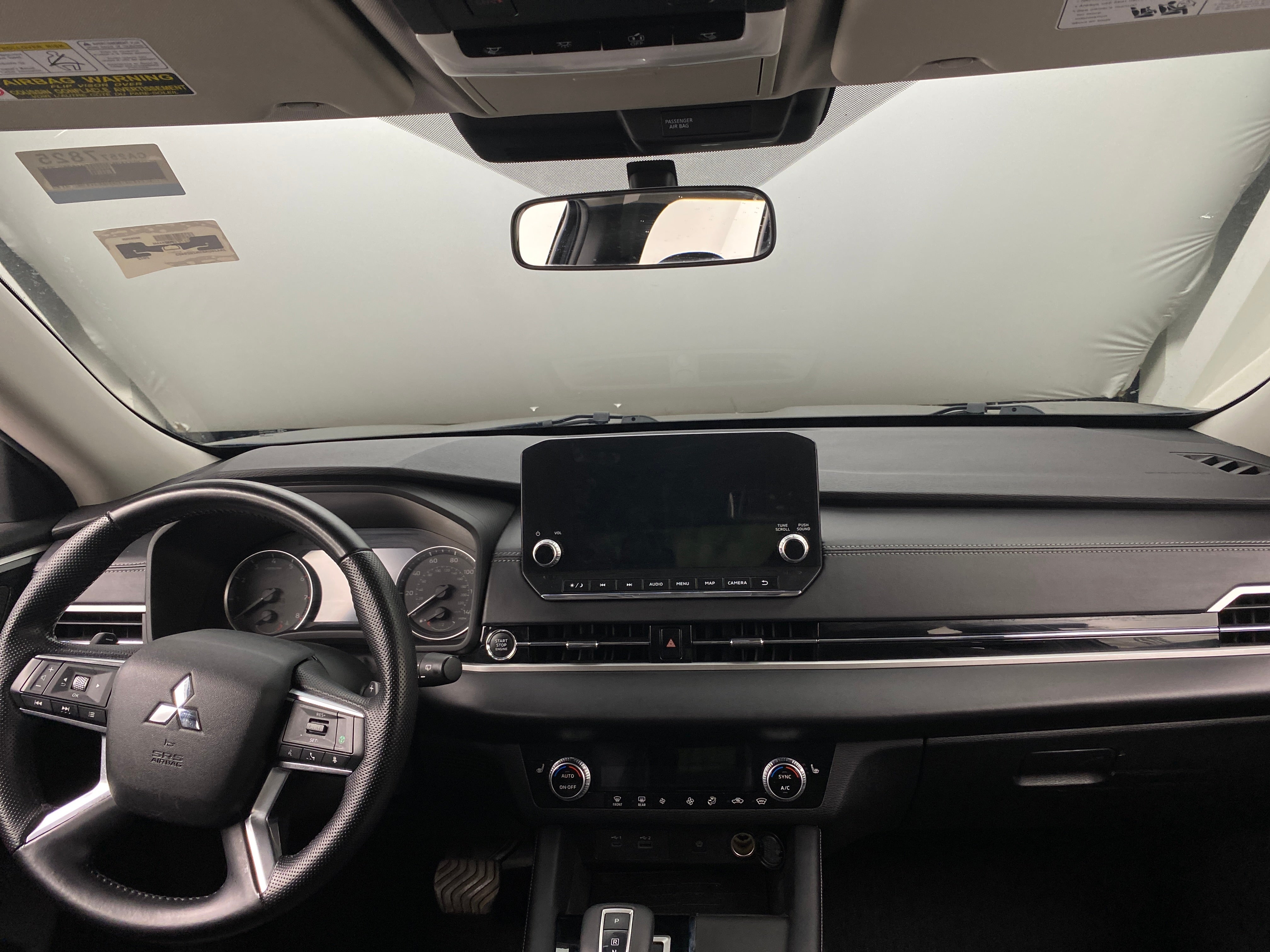 2022 Mitsubishi Outlander SE 2