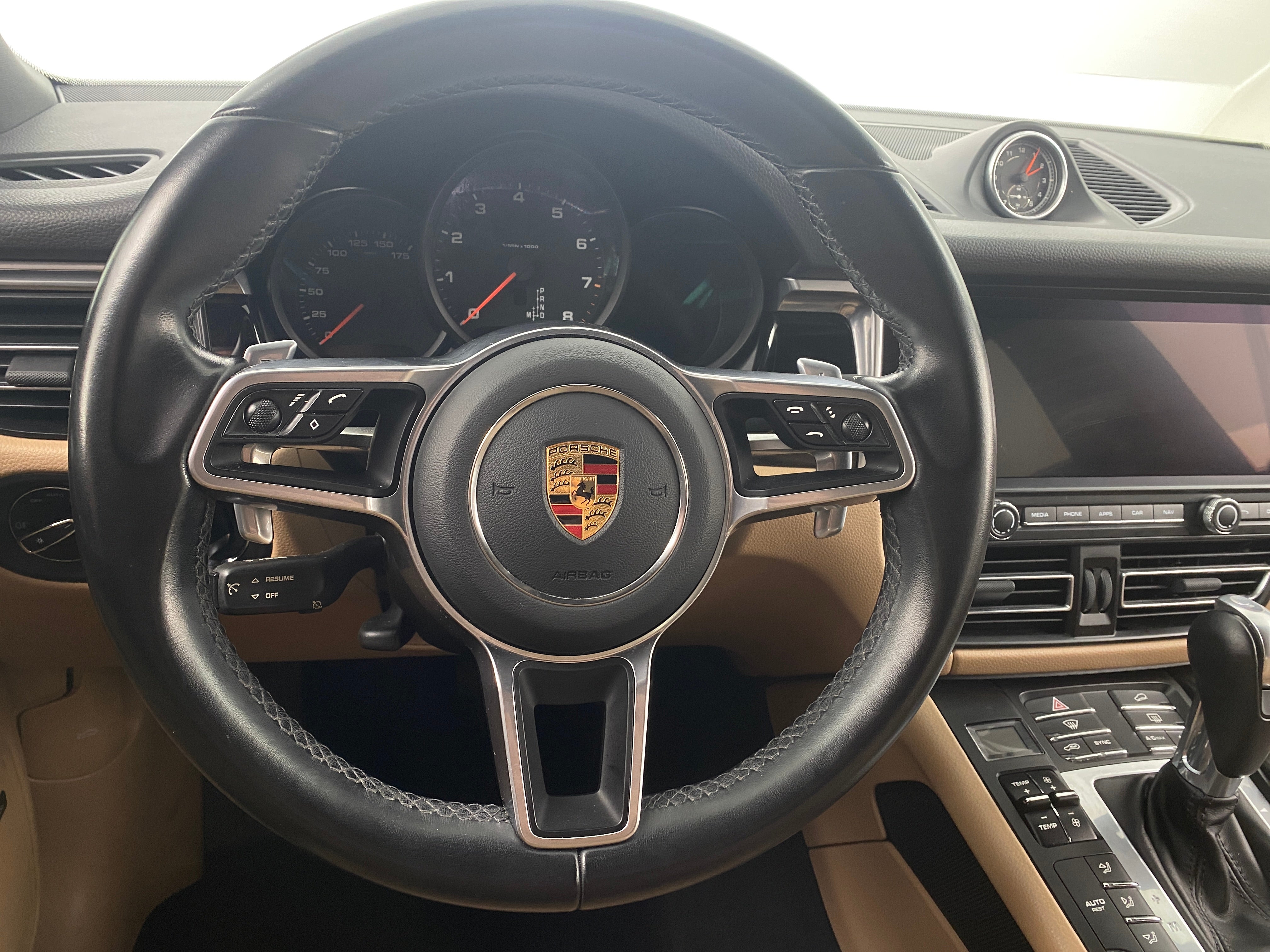 2021 Porsche Macan Base 4