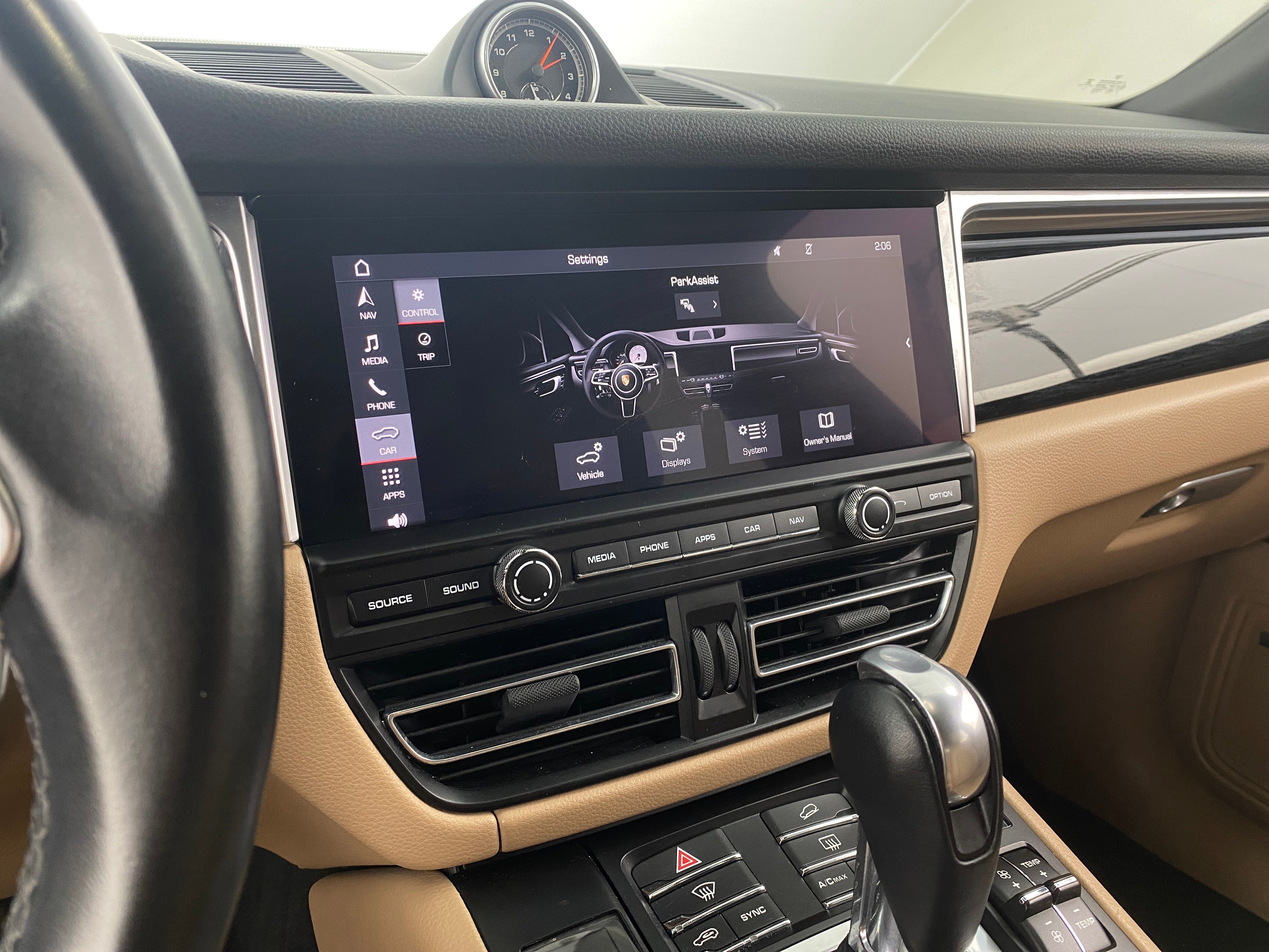 2021 Porsche Macan Base 3