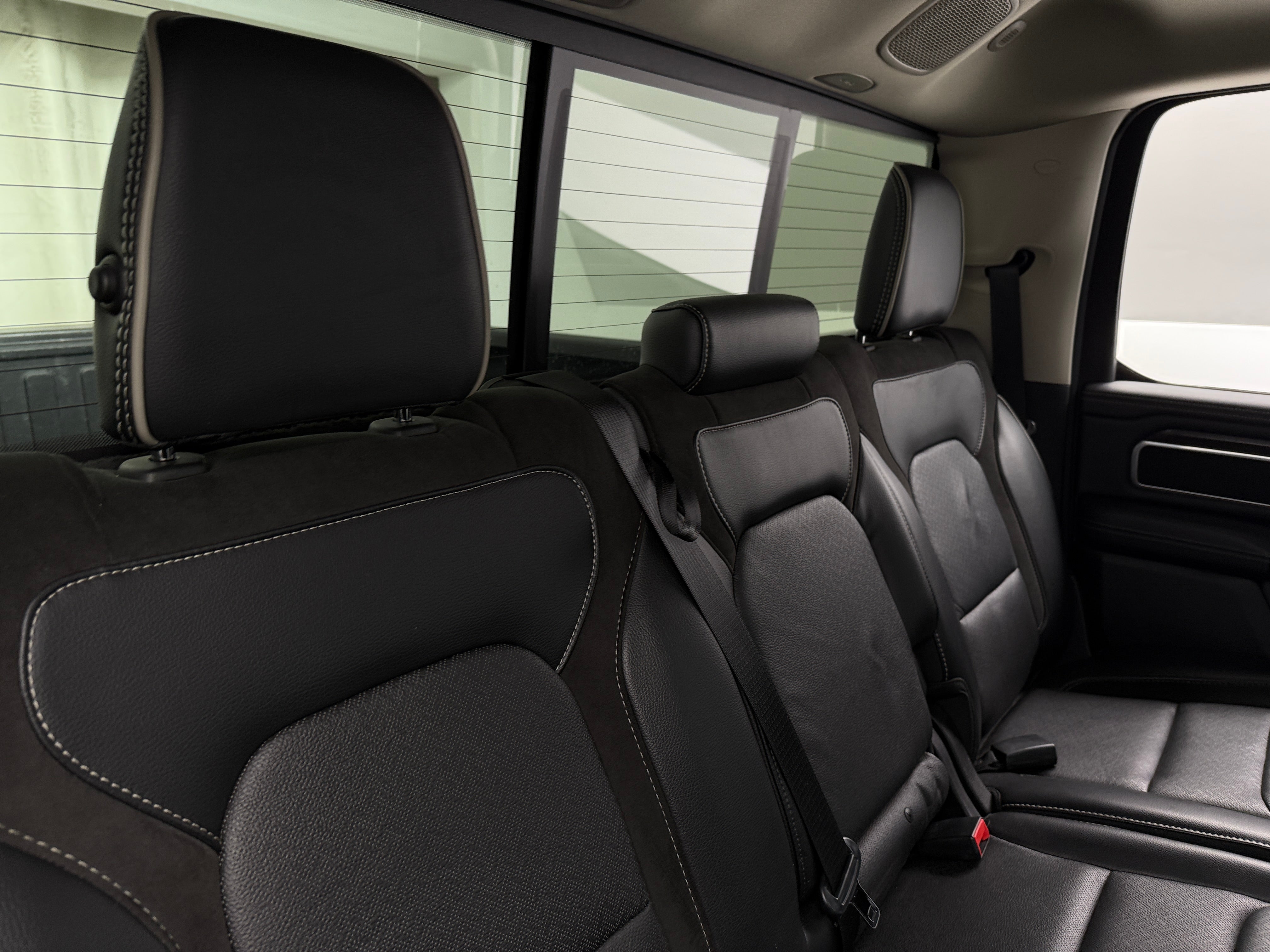 2022 RAM 1500 Laramie 5