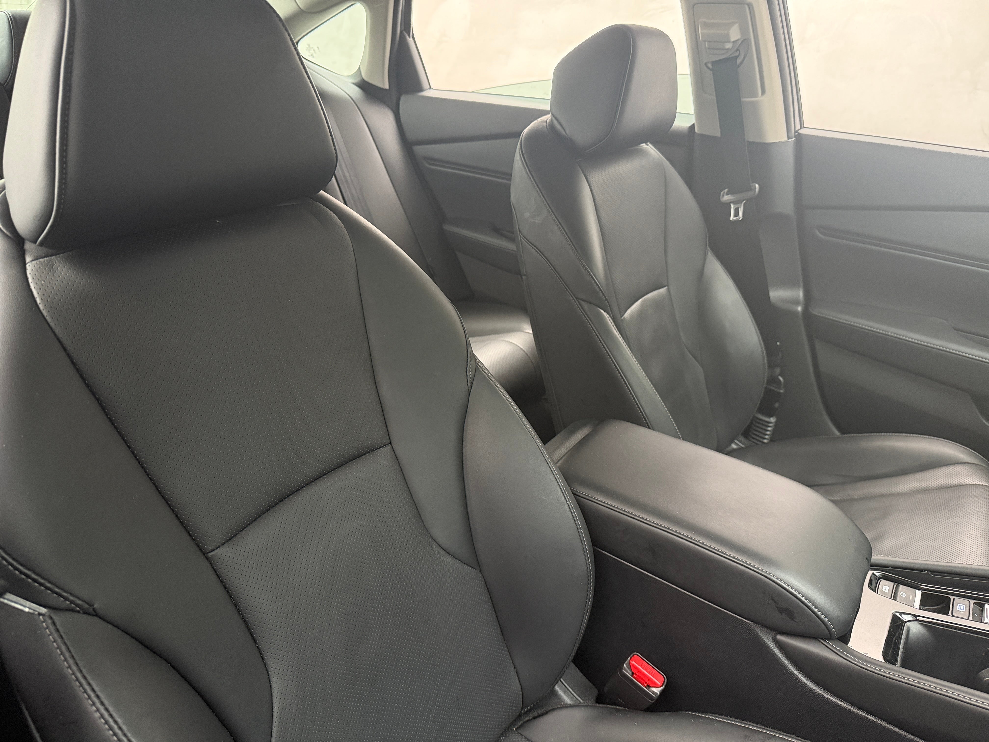 2023 Honda Accord Touring 2