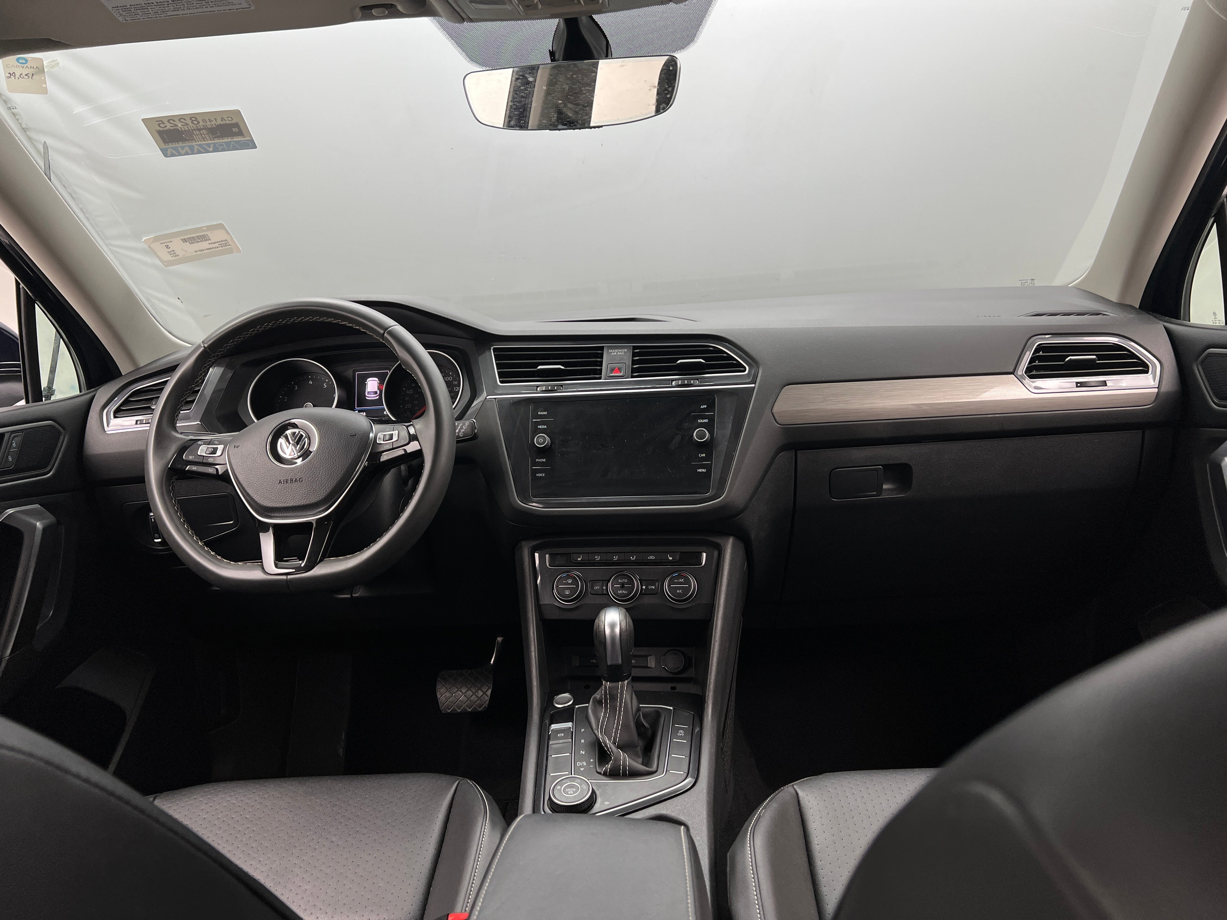 2021 Volkswagen Tiguan SE 2