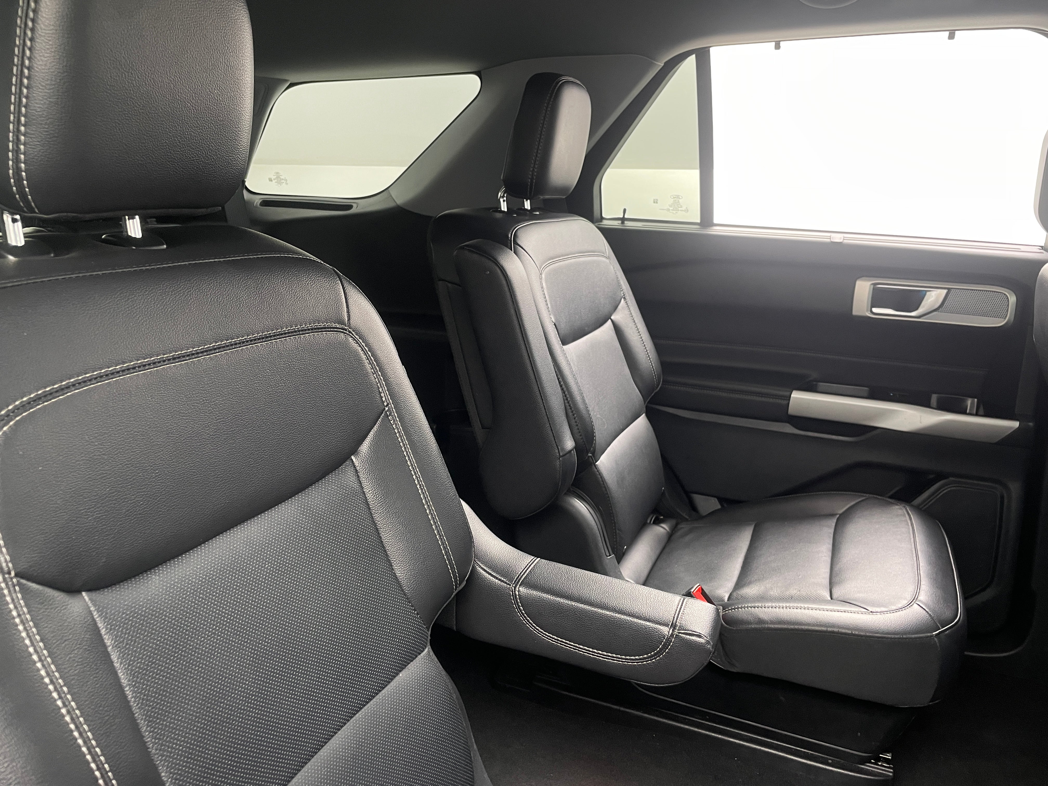2023 Ford Explorer Limited 5