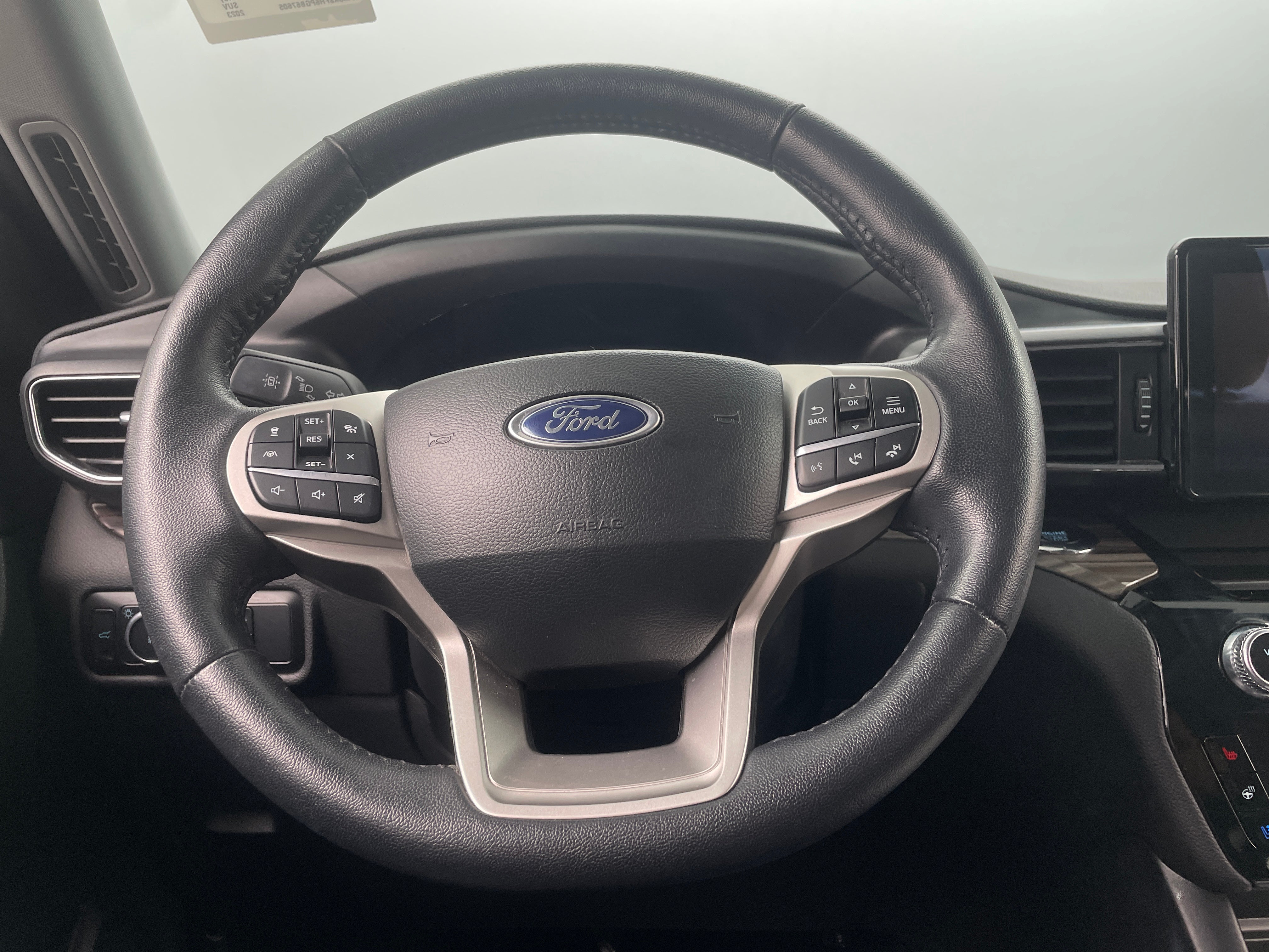 2023 Ford Explorer Limited 4