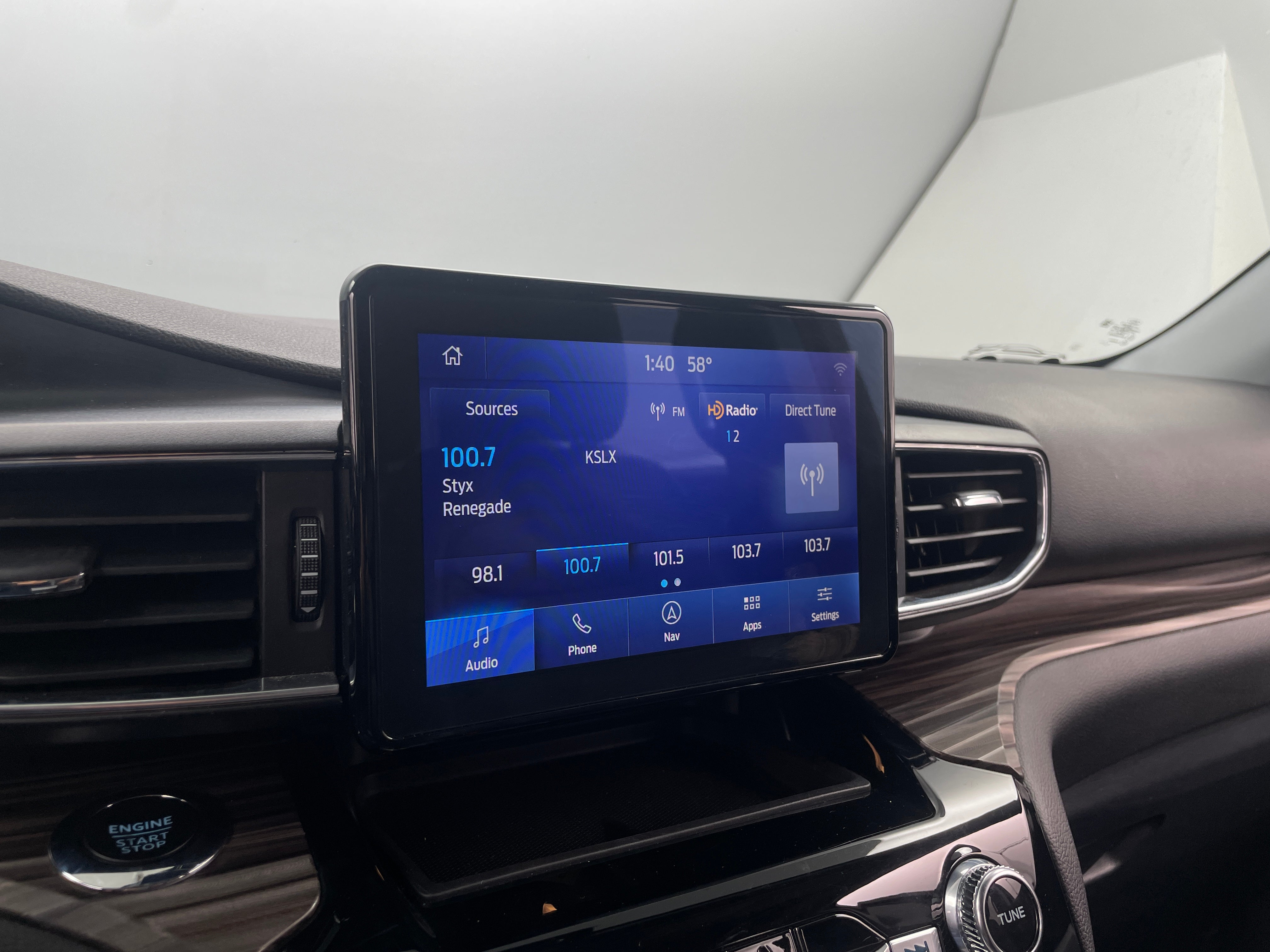 2023 Ford Explorer Limited 3