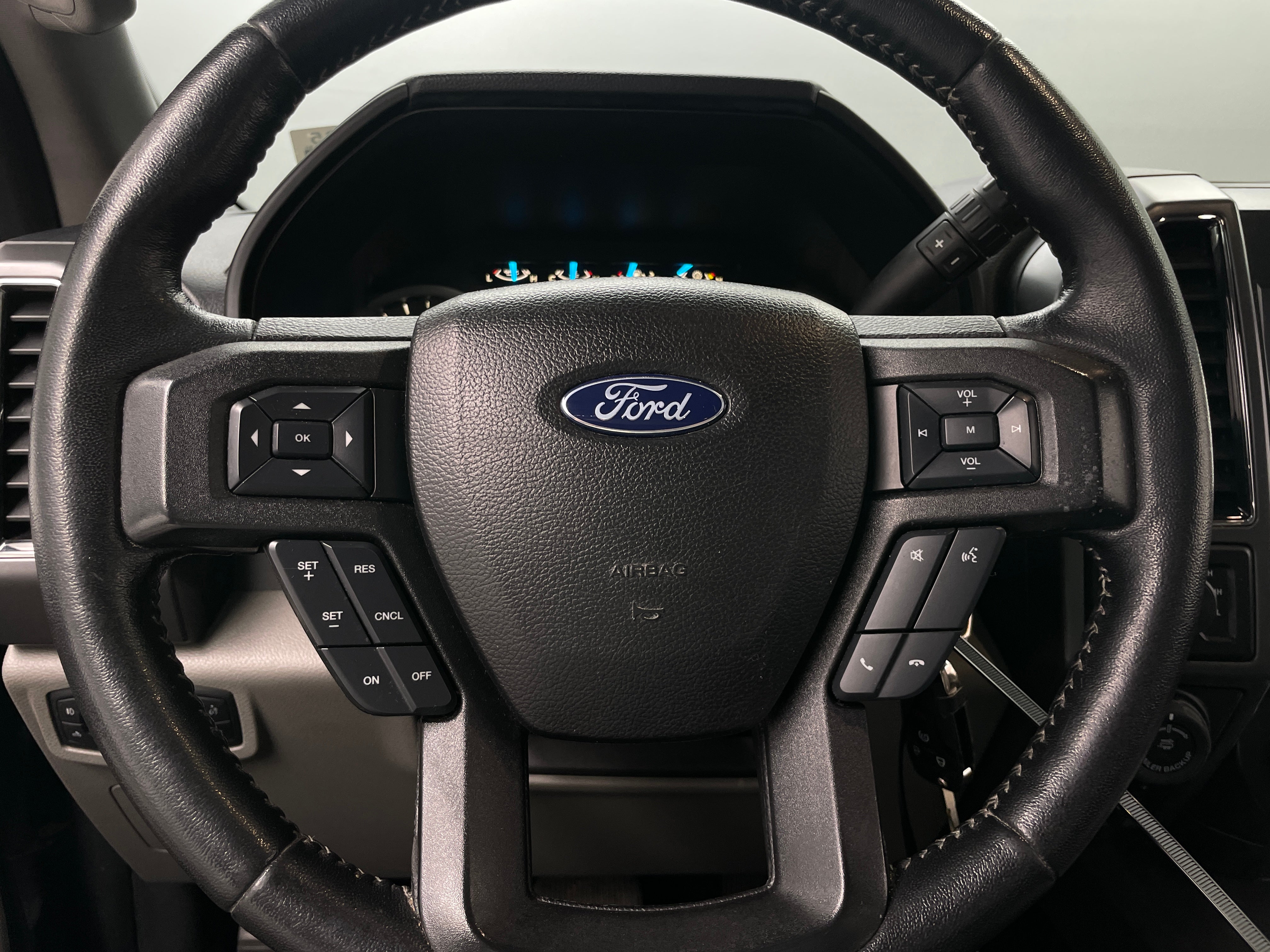 2017 Ford Econoline E-150 5